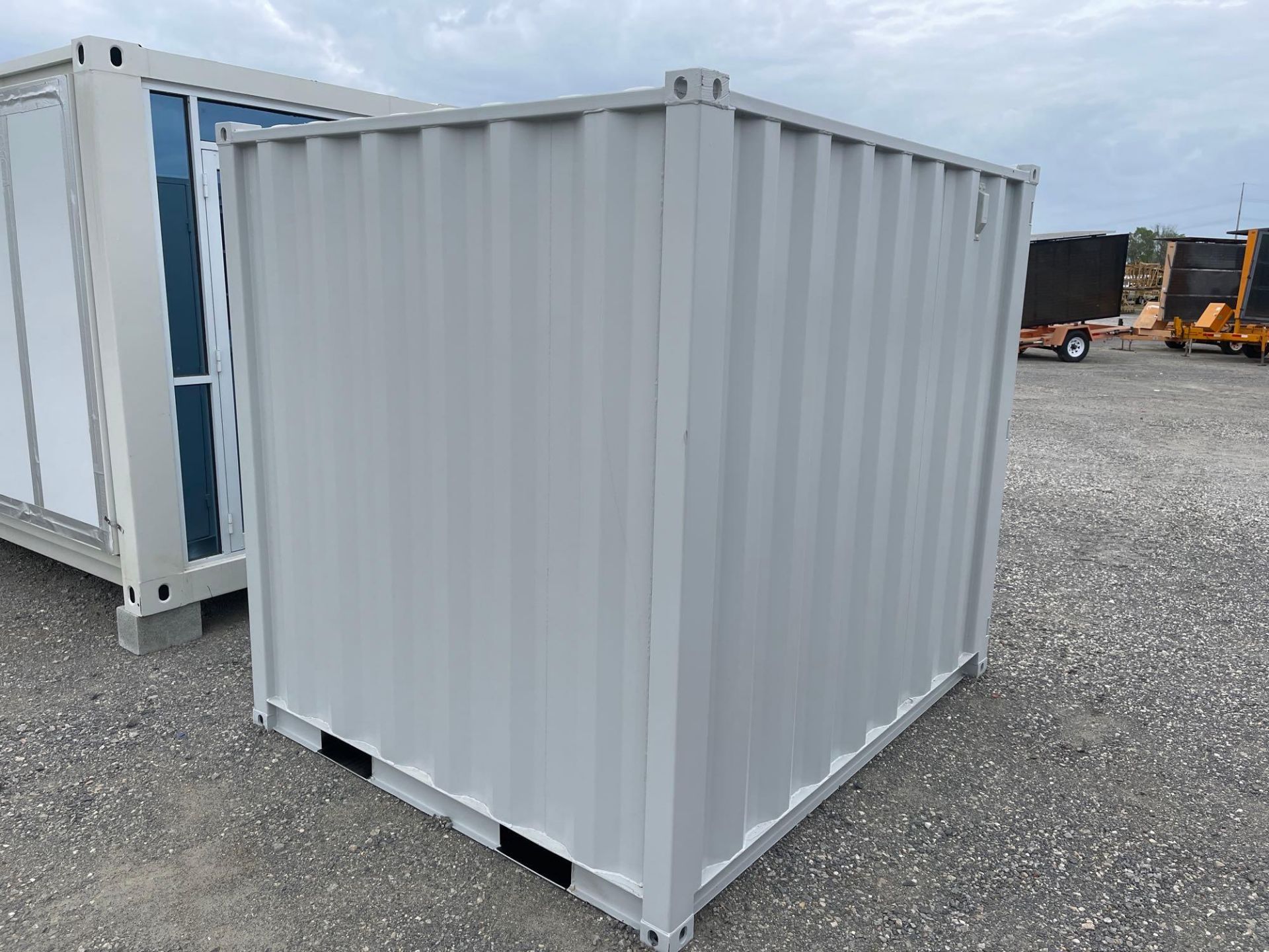 2024 8' Storage / Office Container - Image 3 of 7