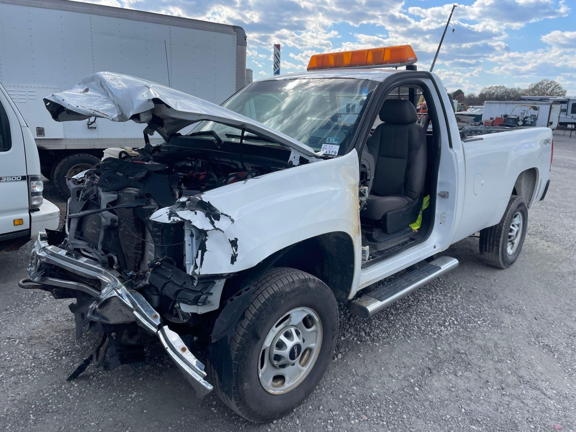 2013 GMC 2500 4WD Pickup Truck