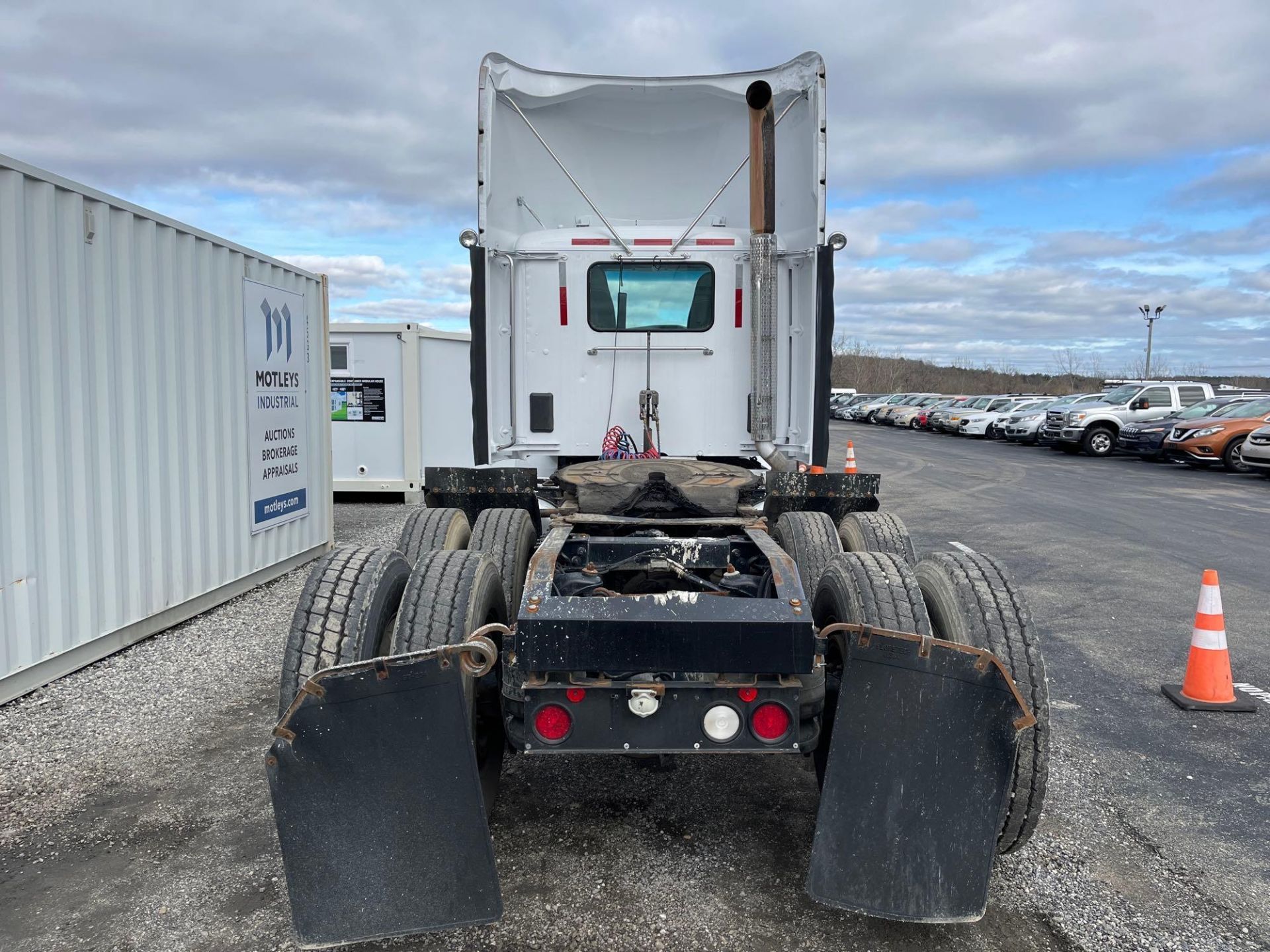 2016 Peterbilt 567 Road Tractor - Image 11 of 20