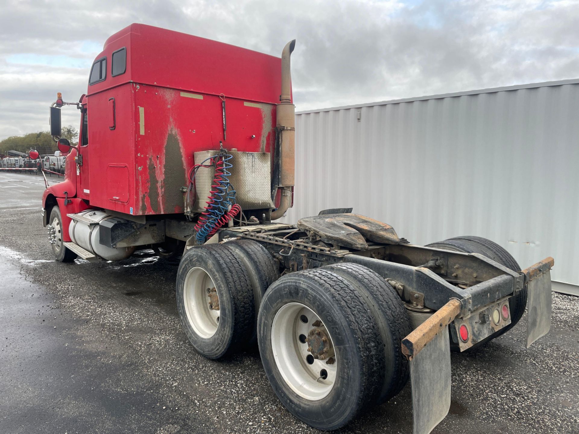 2005 International 9400 Sleeper Road Tractor - Image 2 of 26