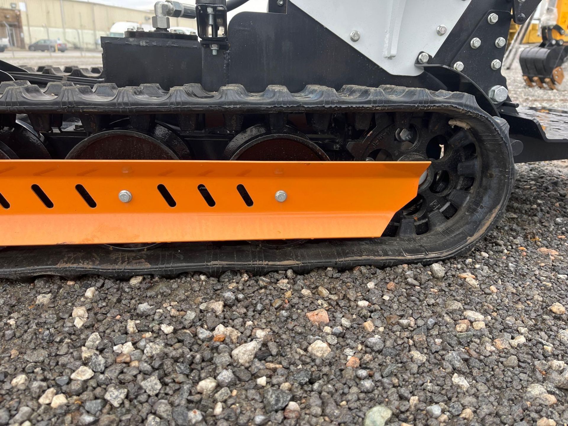 2023 Landhero LDH-MCD500 Self Loading Mini Crawler Dumper - Image 13 of 16