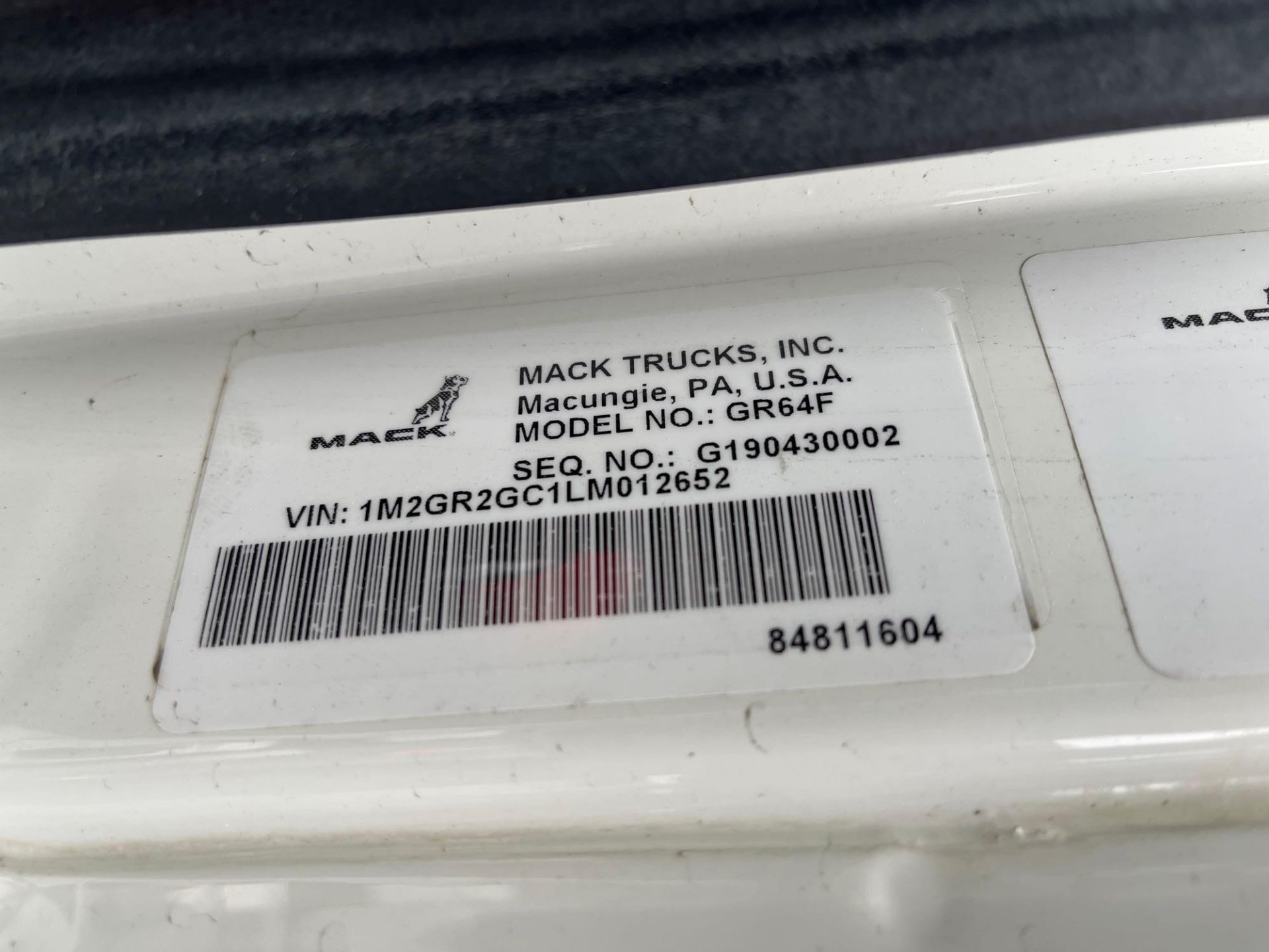 2020 Mack Granite GR64F Tri-Axle Dump Truck - Bild 5 aus 24