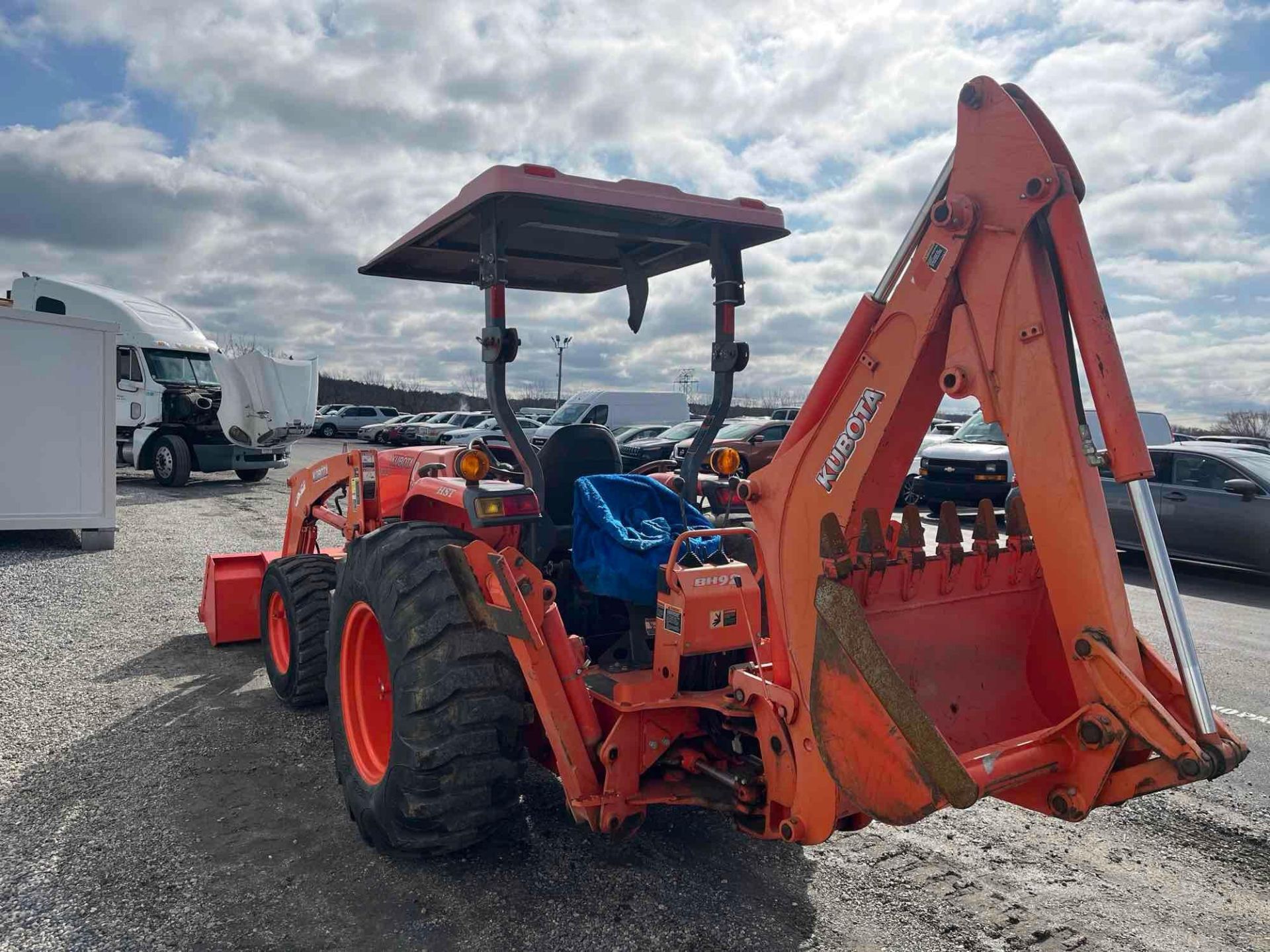 2016 Kubota MX 5200 HST Tractor - Image 3 of 17