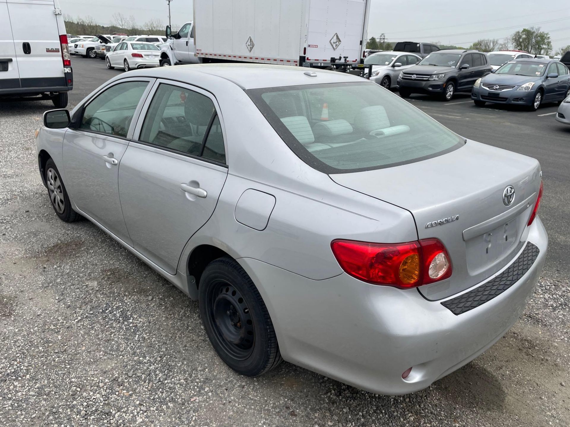 2009 Toyota Corolla - Image 3 of 20