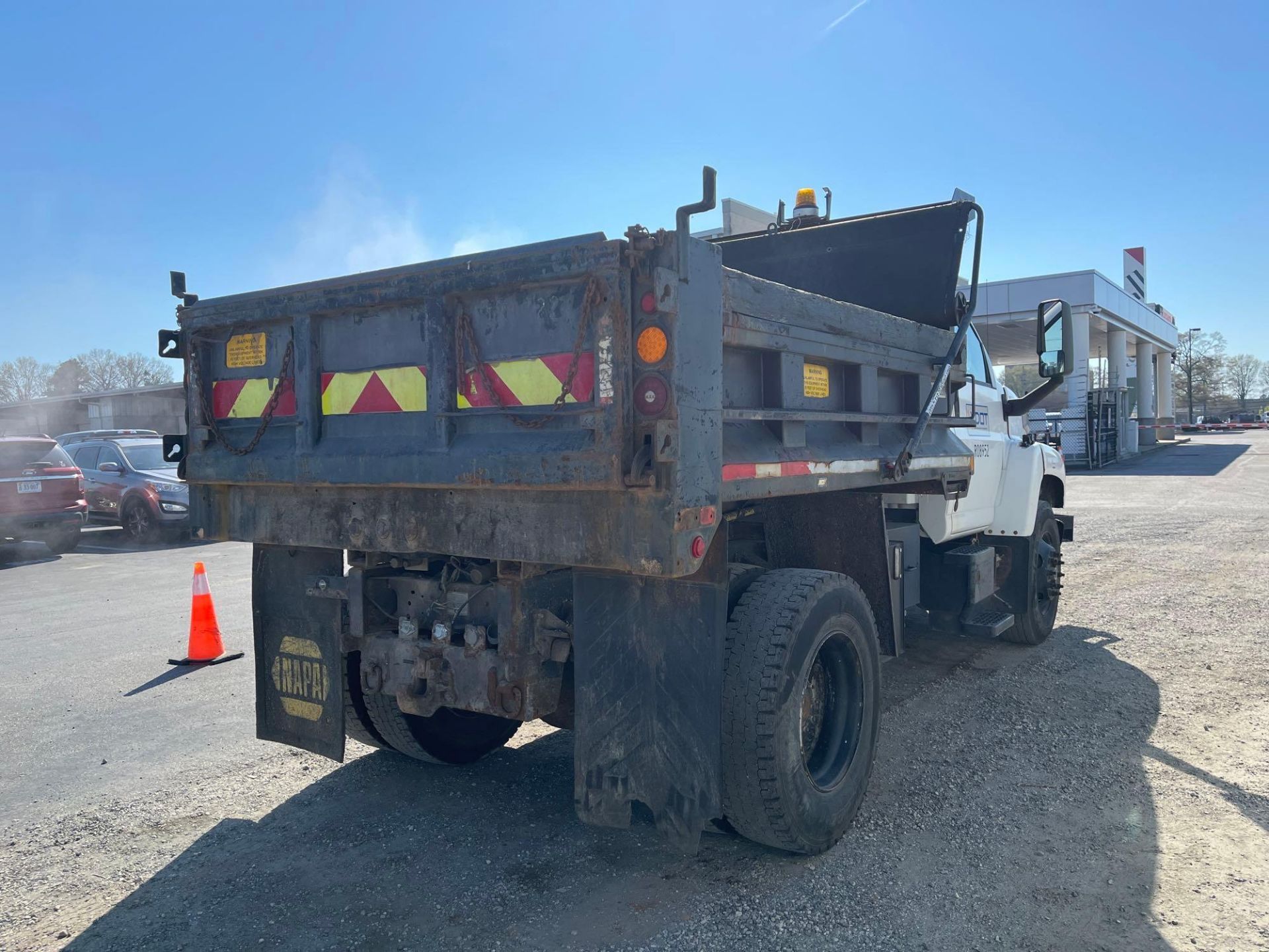 2008 GMC 7500 Single Axle Dump Truck - Image 3 of 22