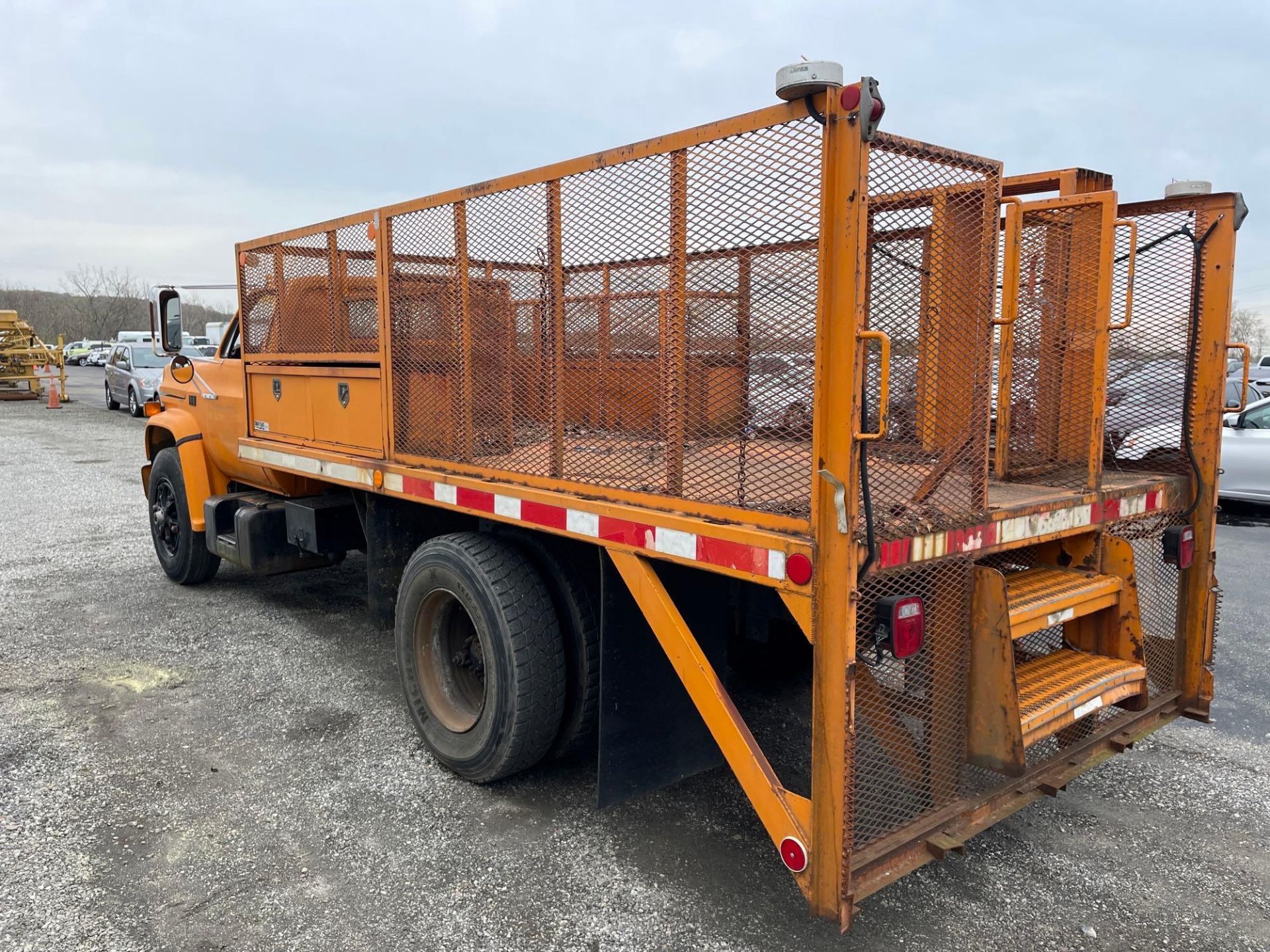 1988 GMC 7000 Safety Cone Truck - Image 3 of 18