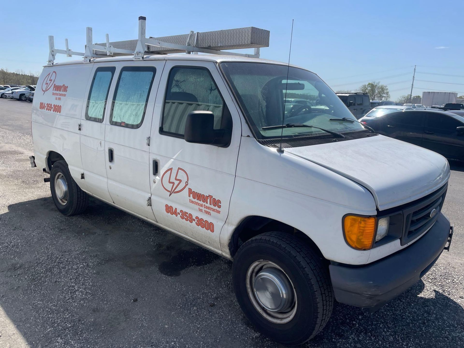 2006 Ford E-250 Van - Image 4 of 25