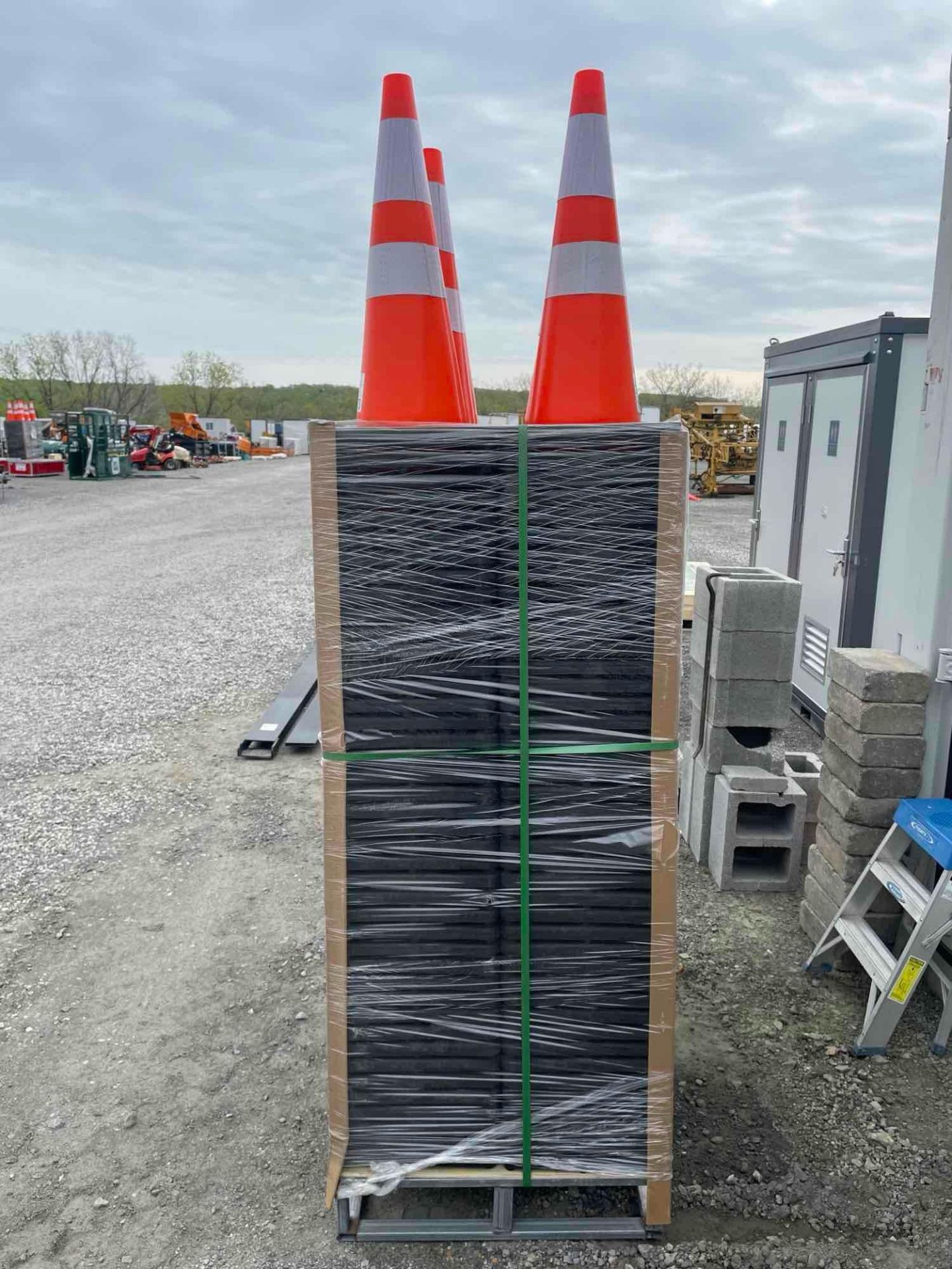 2024 Safety Highway Cones, Qty: 41 - Image 3 of 5