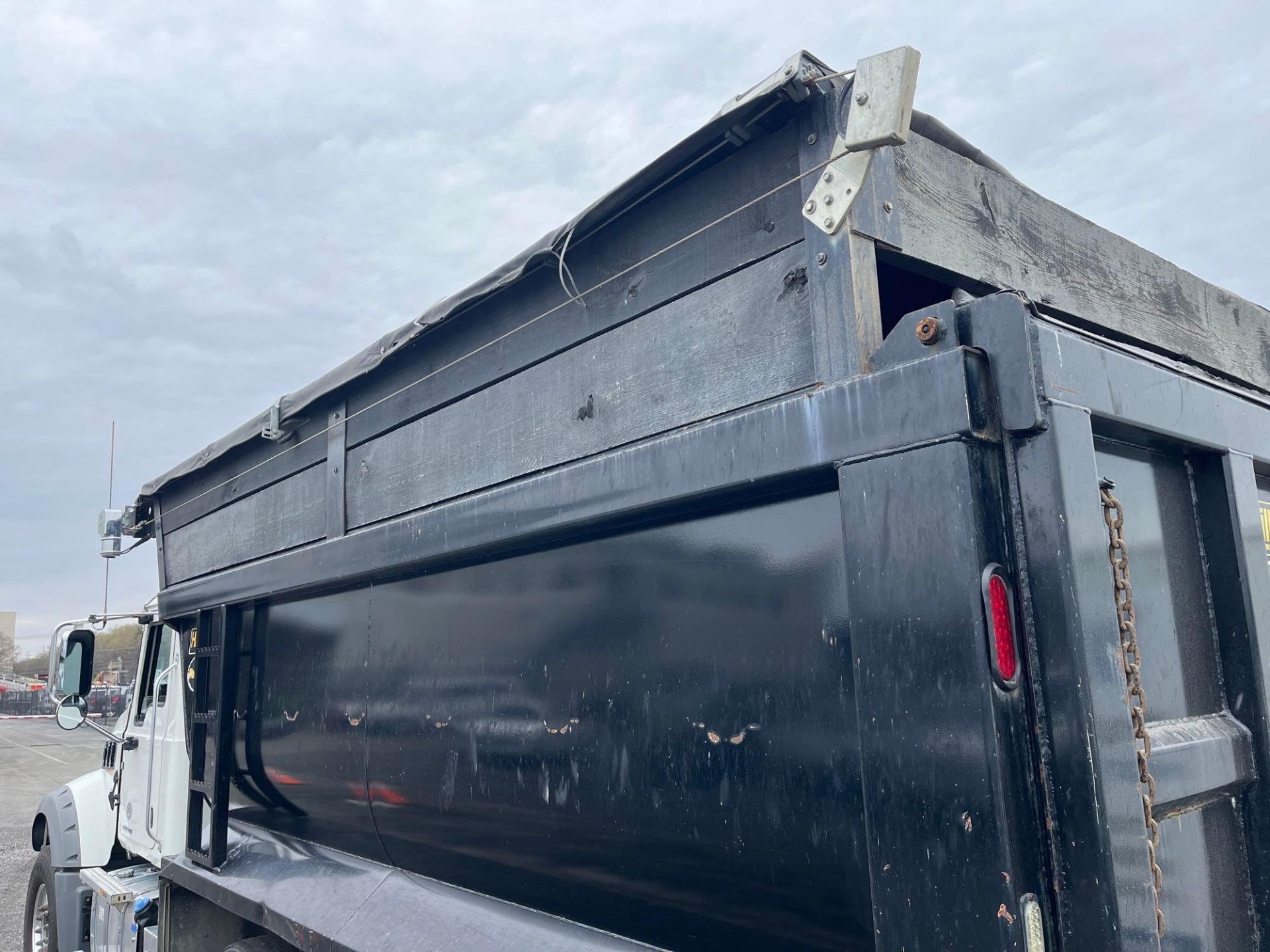 2020 Mack Granite GR64F Tri-Axle Dump Truck - Image 11 of 23