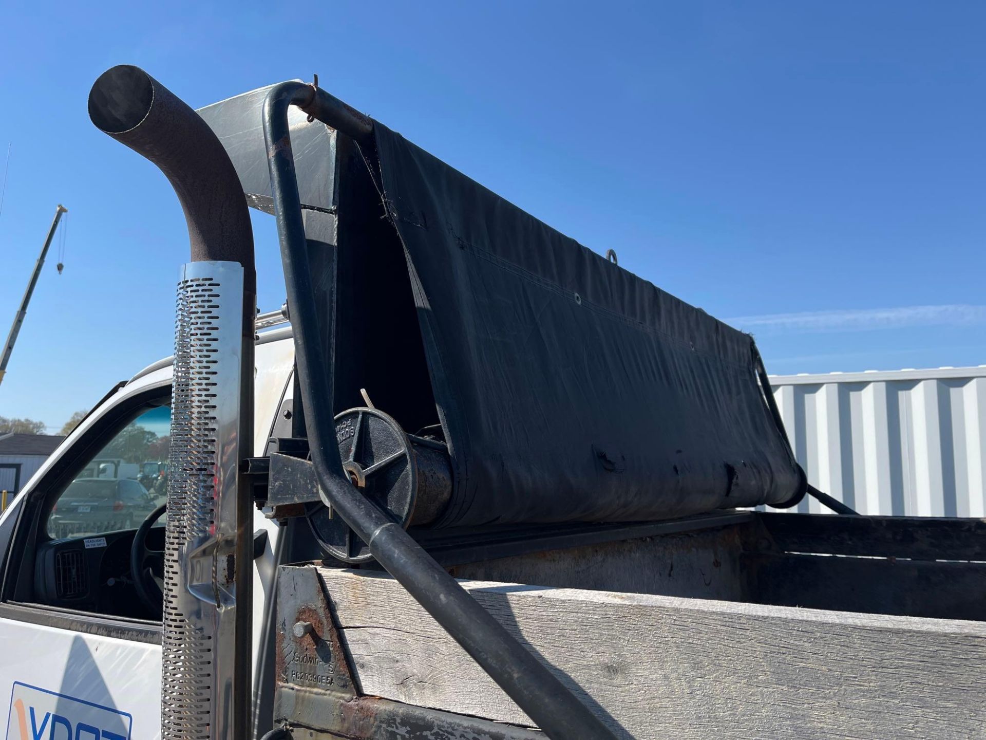 2008 GMC 7500 Single Axle Dump Truck - Image 10 of 22