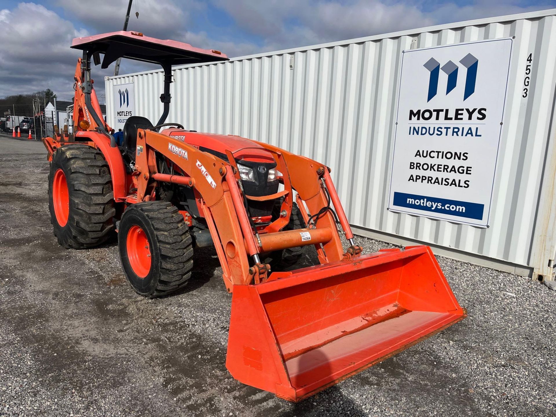 2016 Kubota MX 5200 HST Tractor