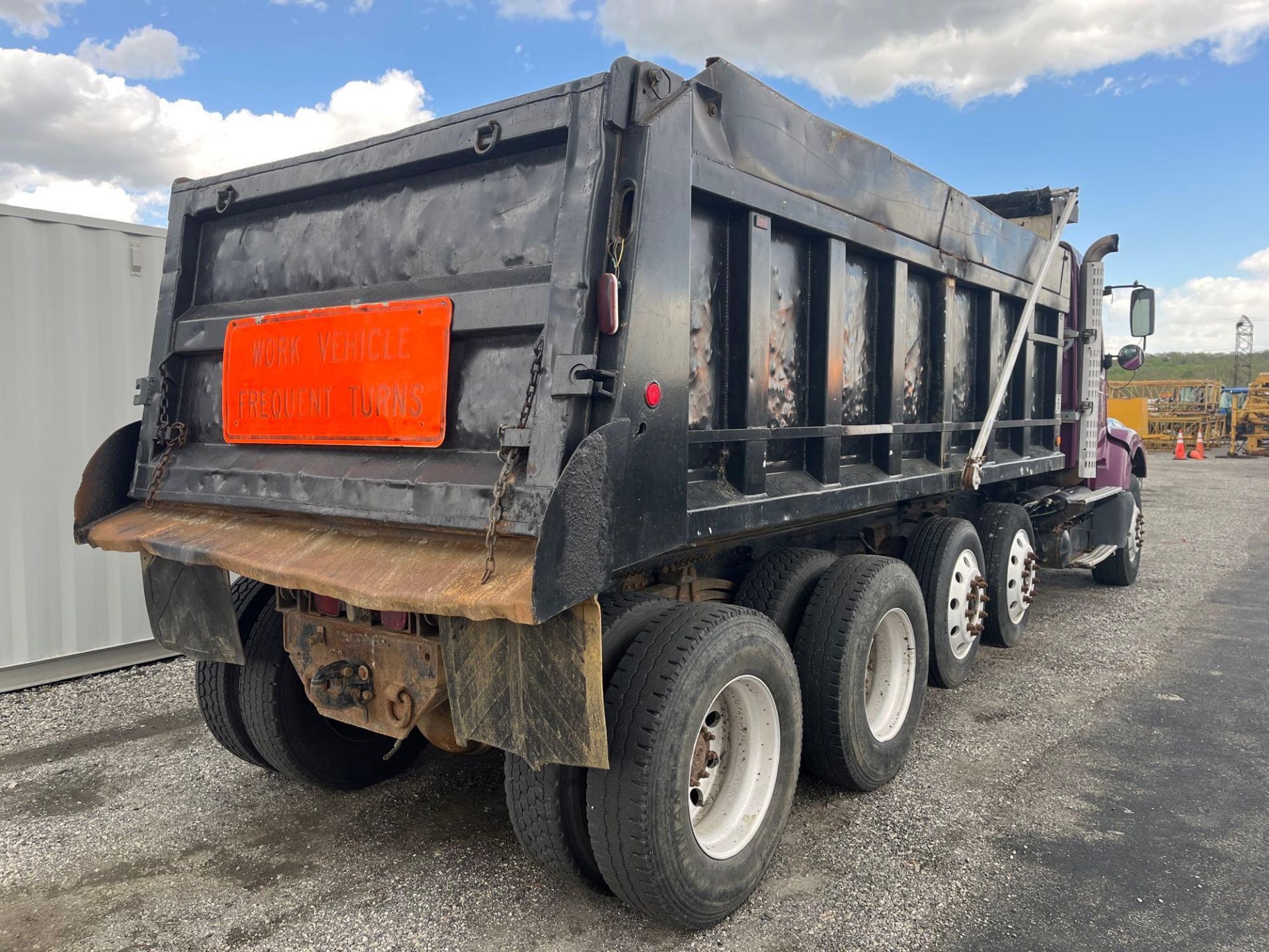 2006 Volvo VHD Dump Truck - Image 2 of 26