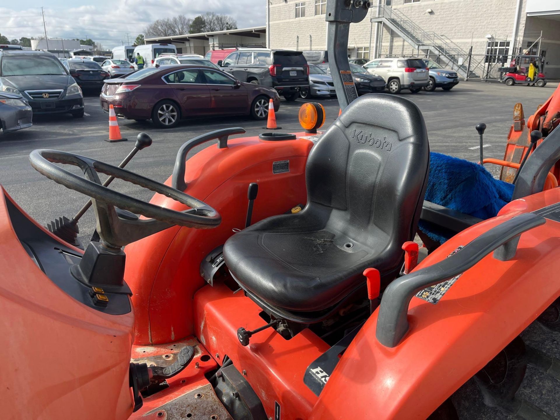 2016 Kubota MX 5200 HST Tractor - Image 6 of 17