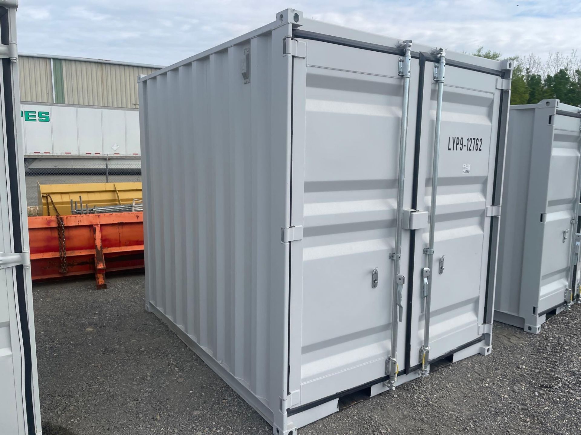 2024 9' Storage / Office Container - Image 4 of 7