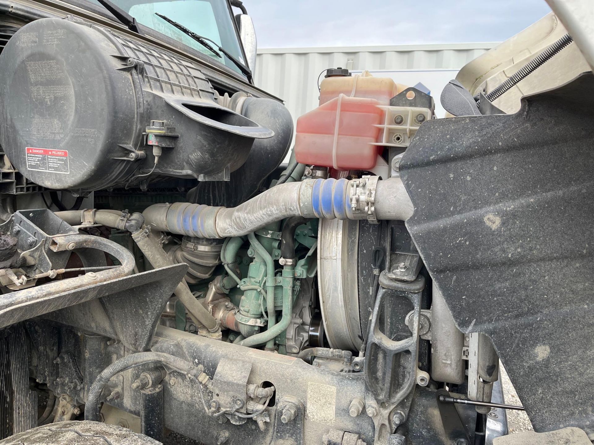 2019 Volvo VHD Centipede Dump Truck - Bild 15 aus 29
