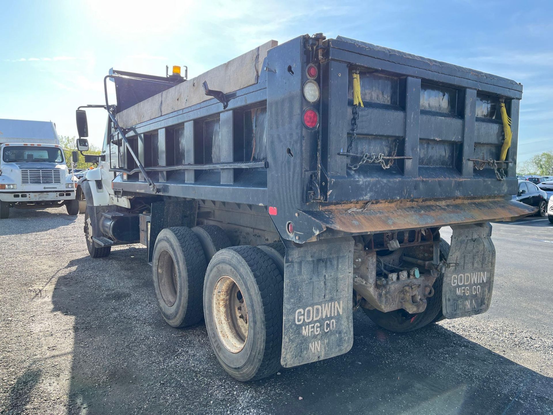 2006 International Workstar 7600 Dump Truck - Image 3 of 26