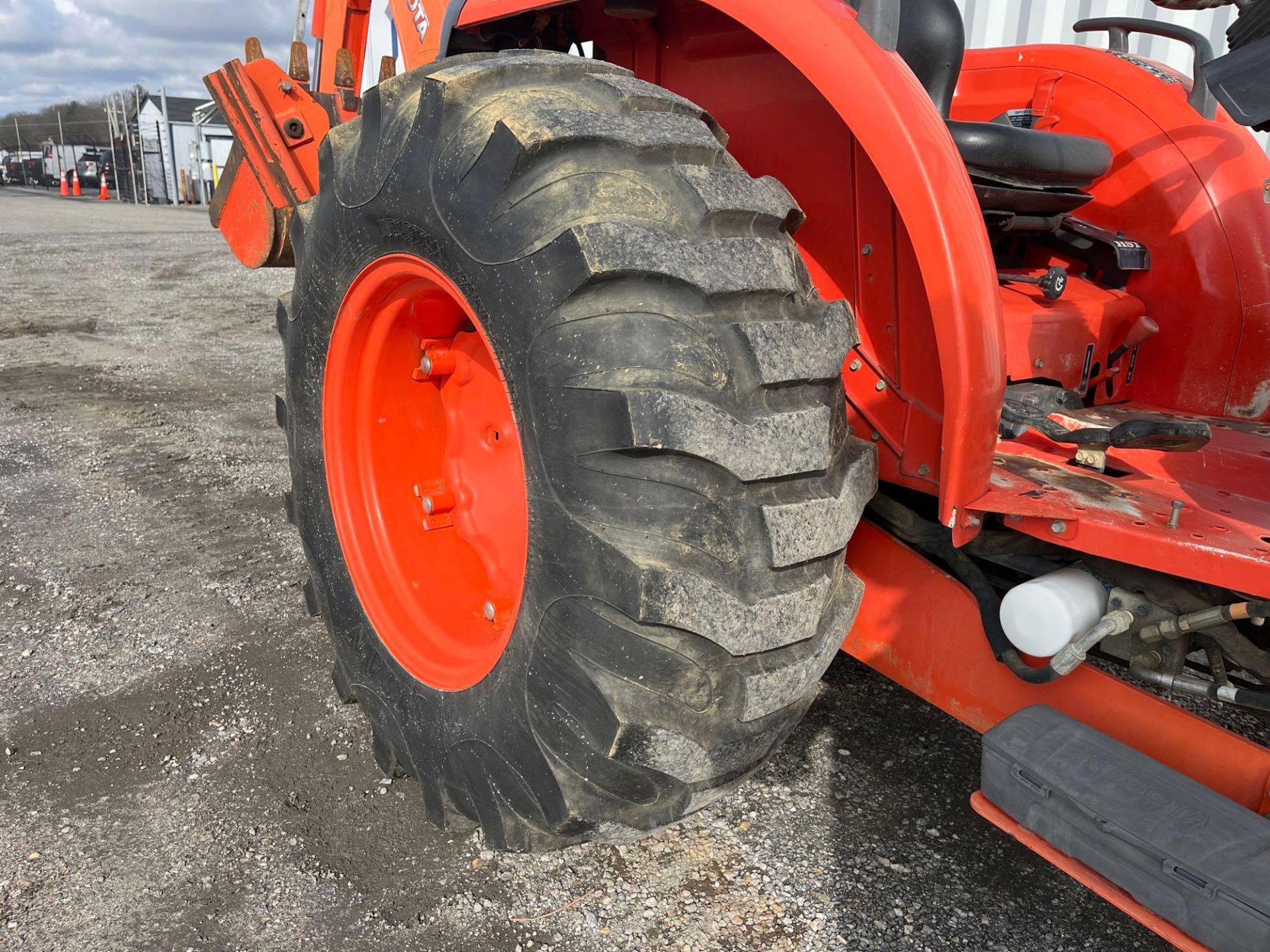 2016 Kubota MX 5200 HST Tractor - Image 15 of 17