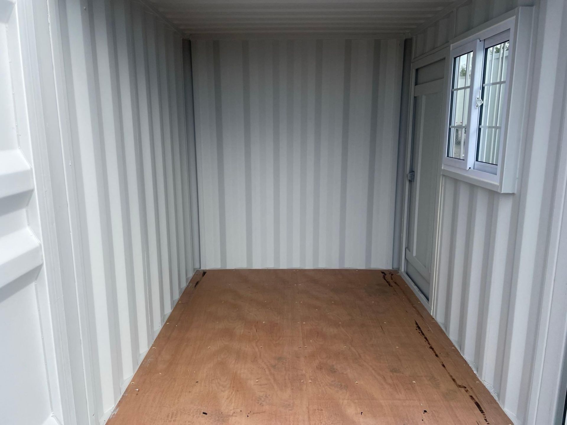 2024 9' Storage / Office Container - Image 5 of 7