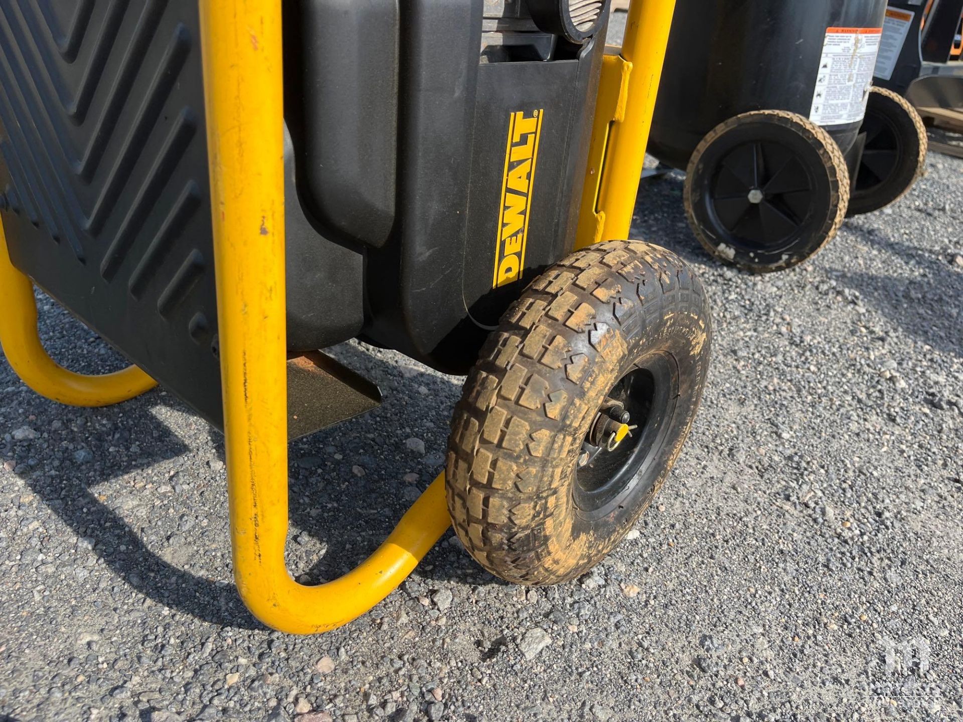 Dewalt D22146 Portable Air Compressor - Image 8 of 8