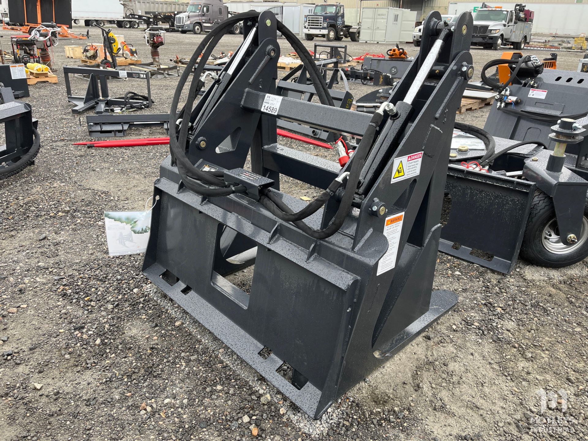 2023 Landhonor LG-13-33D Skid Steer Log Grapple - Image 2 of 6