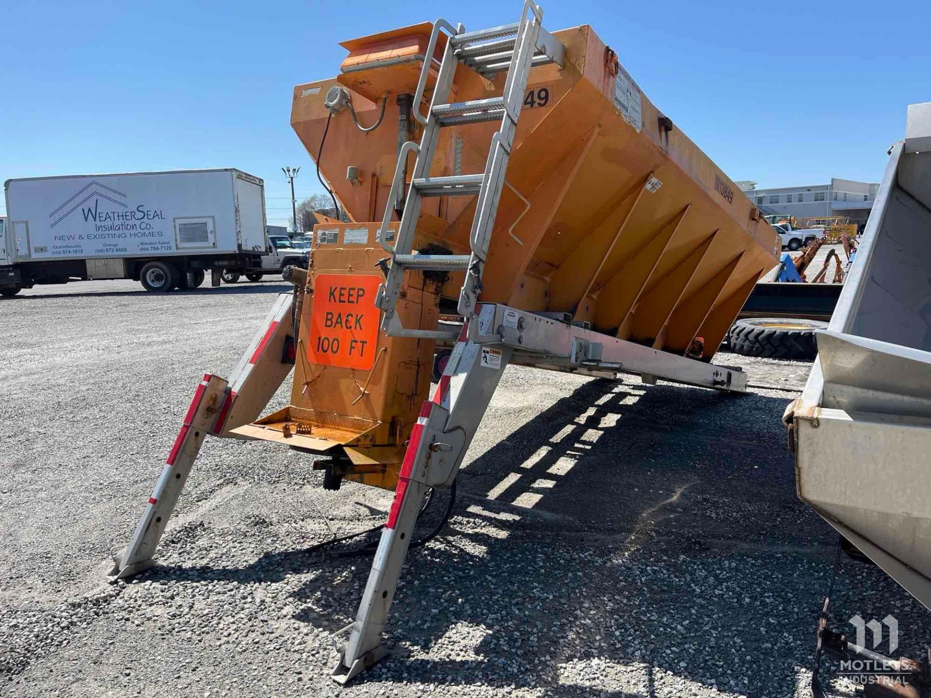 1999 Henderson FSH14VA99HYD 14' Hydraulic Abrasive Spreader - Image 3 of 9