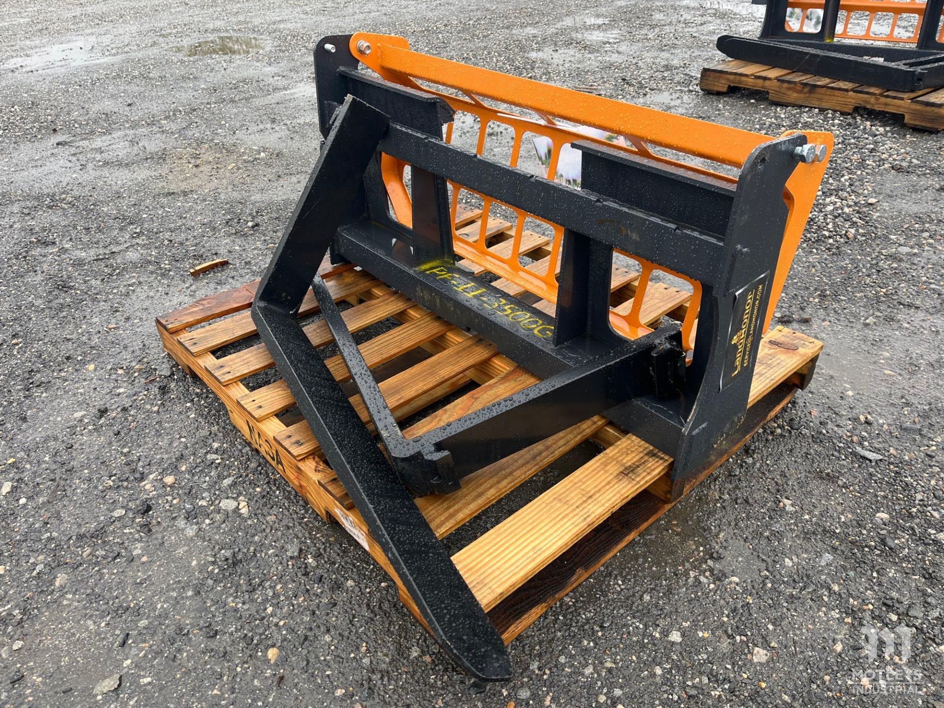 2023 LandHonor PF-11-3500G Skid Steer Pallet Forks - Image 4 of 6