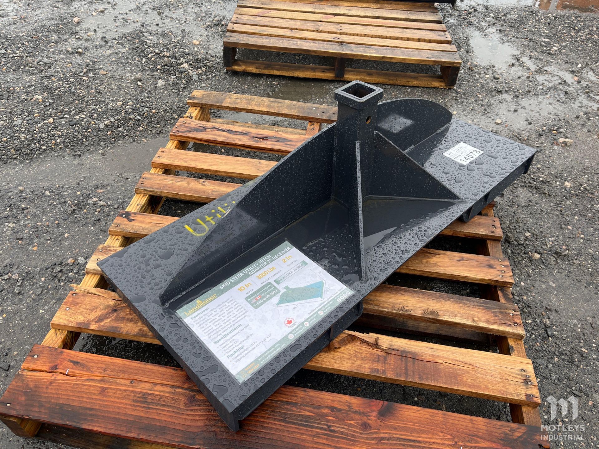 2023 Landhonor HL-UHA-3000LB Skid Steer Utility Hitch Adapter Attachment - Image 2 of 2