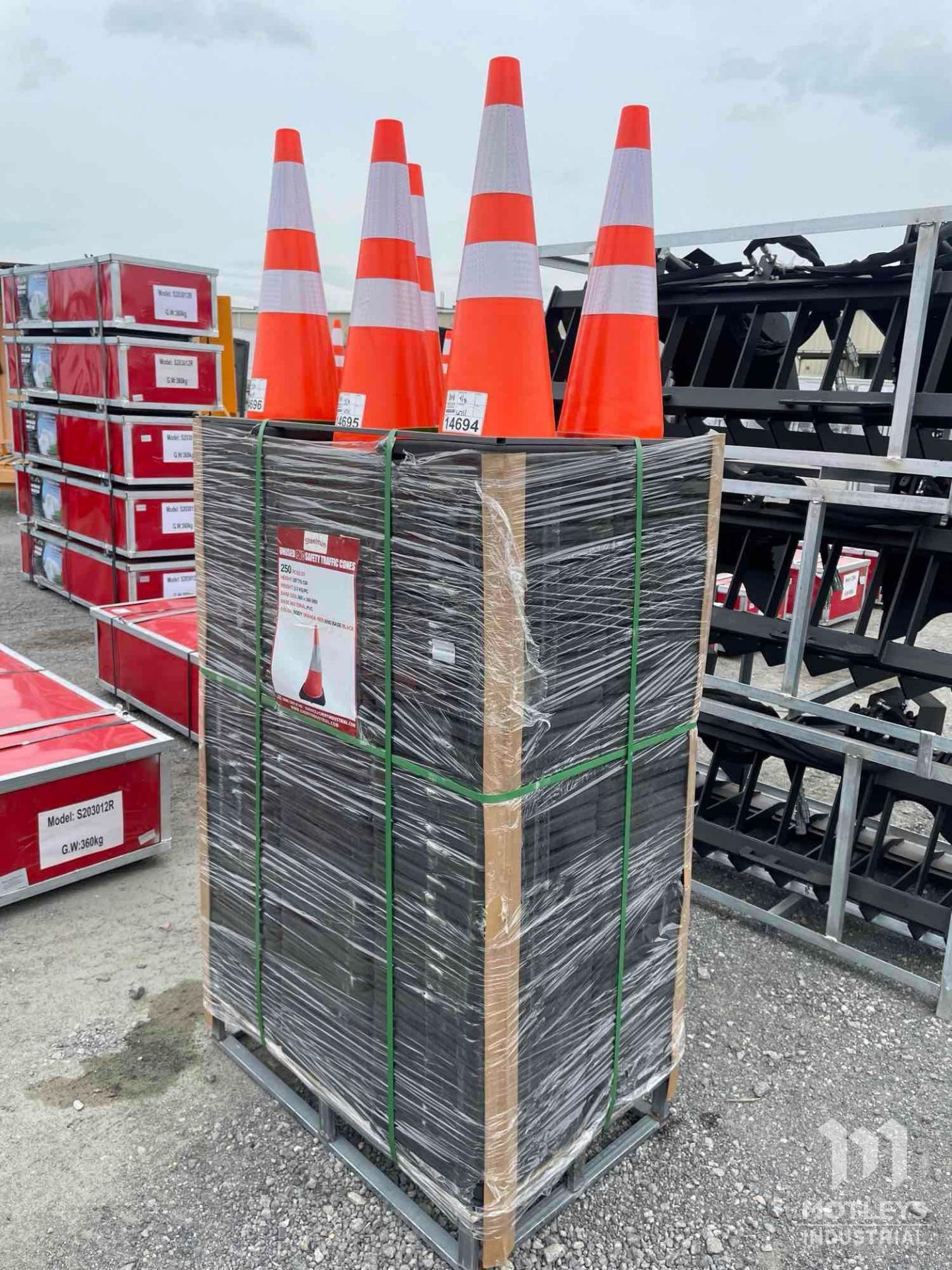 2024 Safety Highway Cones, Qty: 41 - Image 3 of 6
