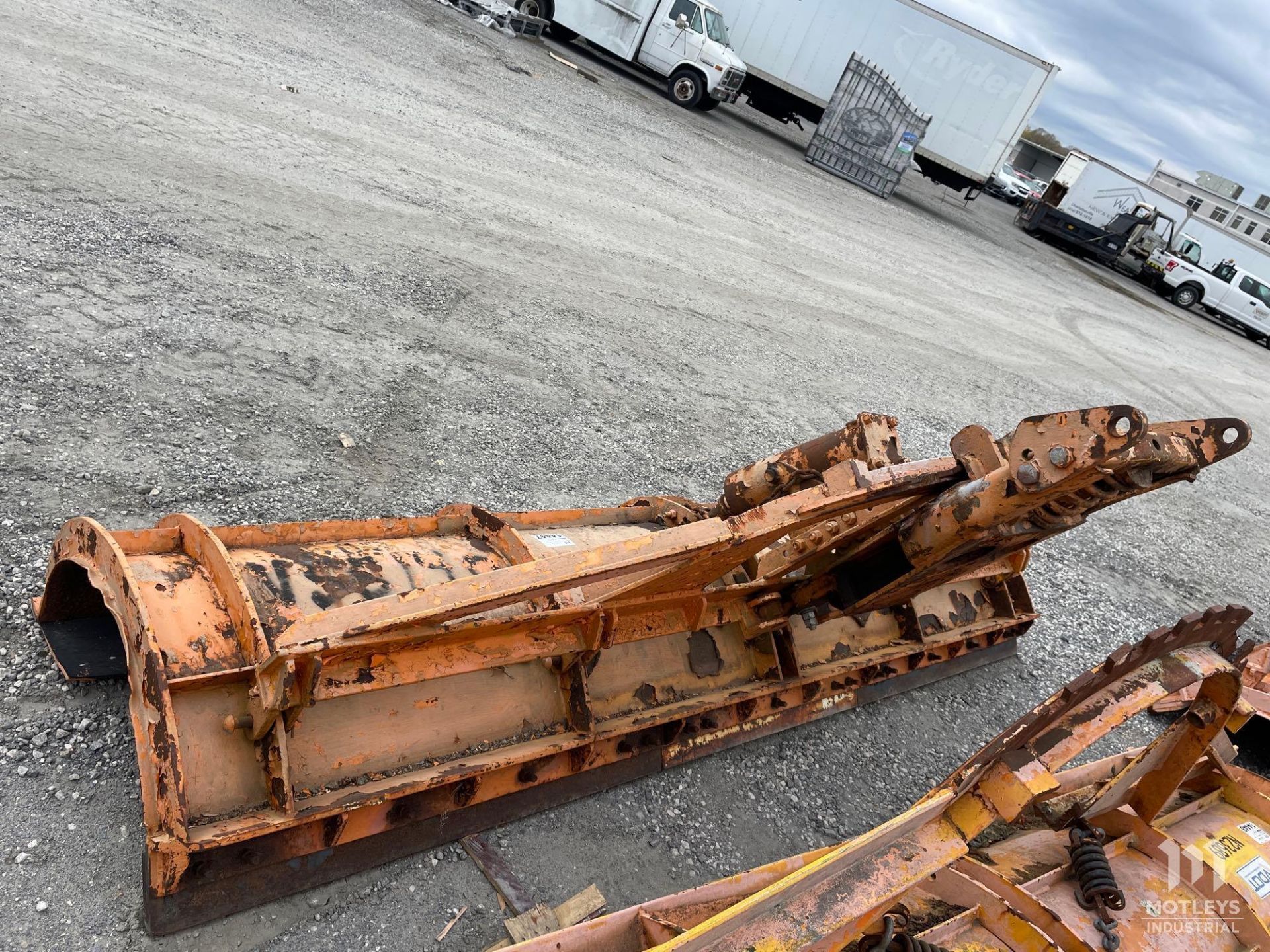 1987 Valk RV112115 Power Reversing Snowplow - Image 3 of 7