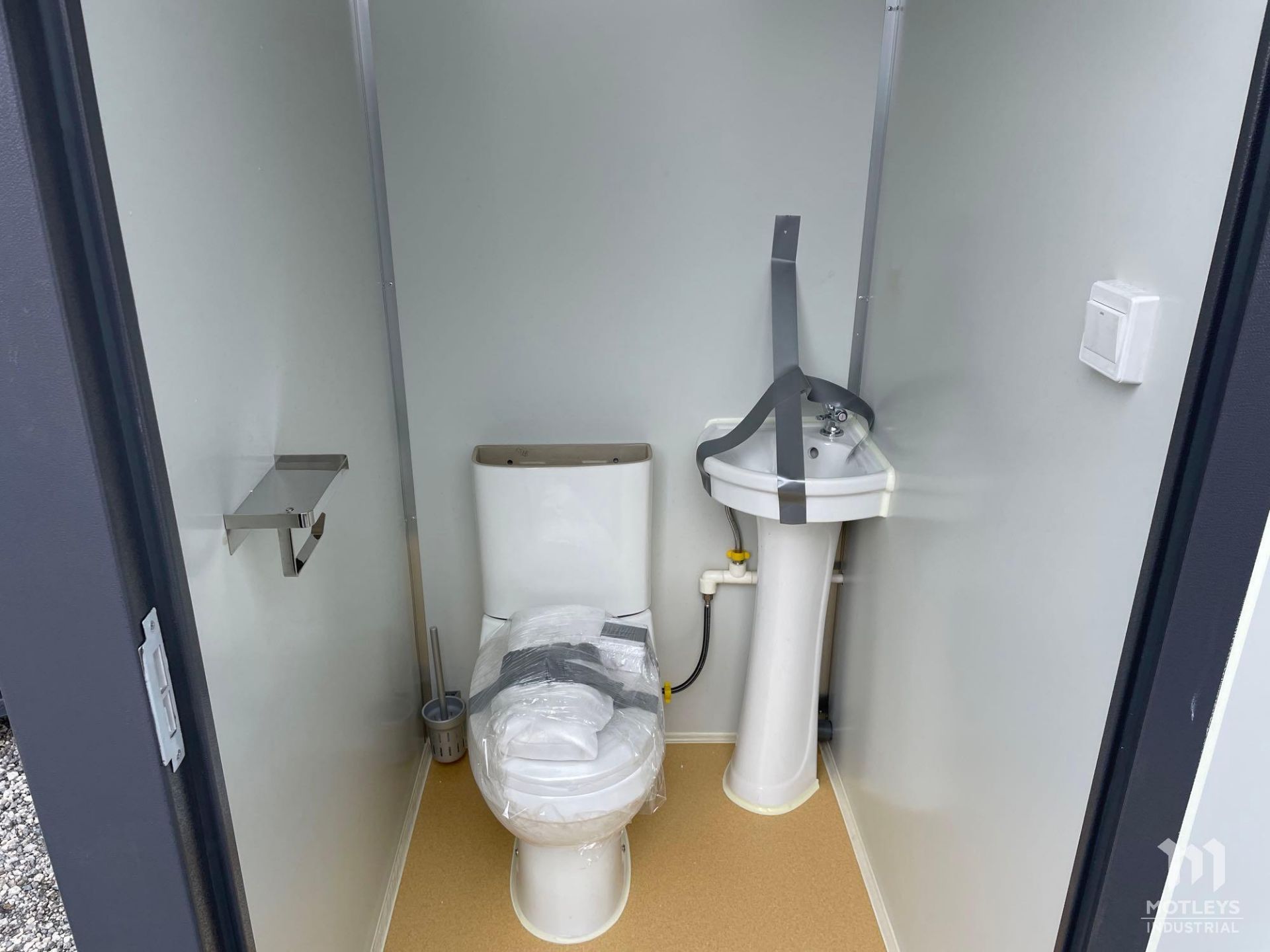 2023 Bastone 110V Portable Double Stall Toilets - Image 5 of 10