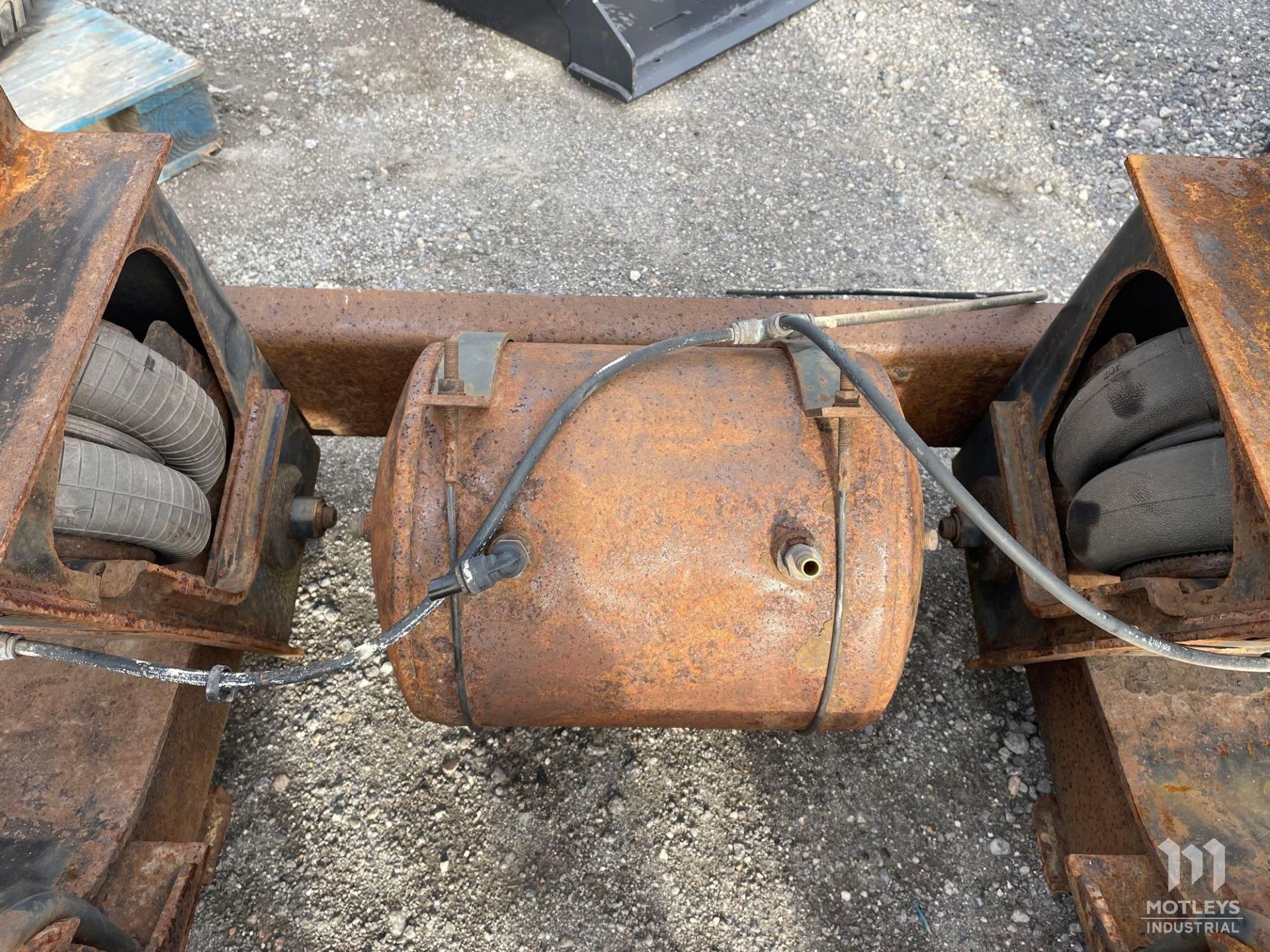 Truck Axle - Image 13 of 16