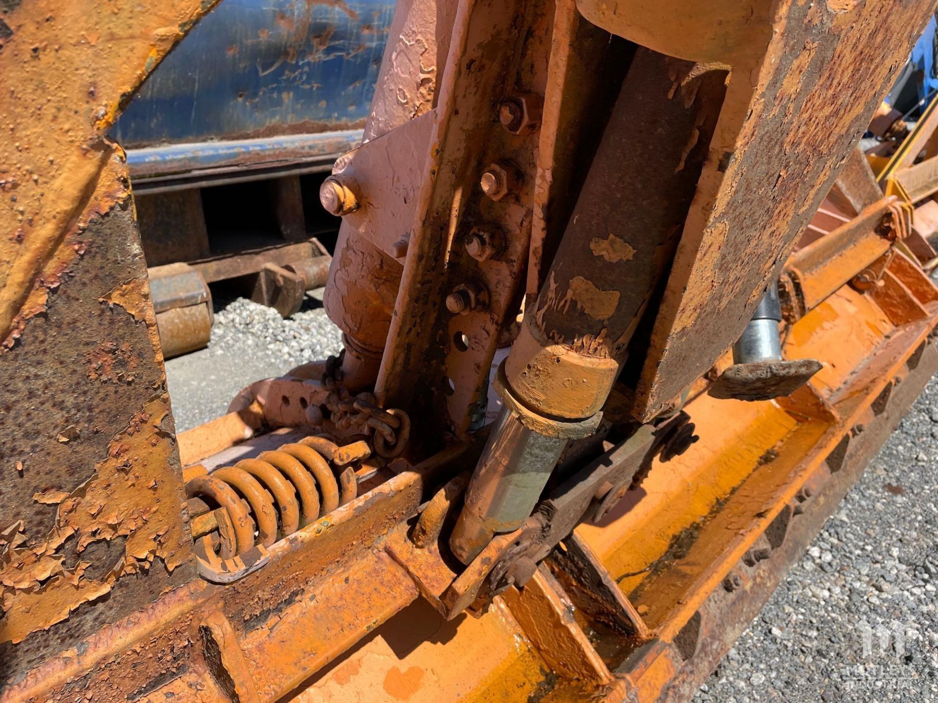 1987 Valk RV112115 Power Reversing Snowplow - Image 6 of 9