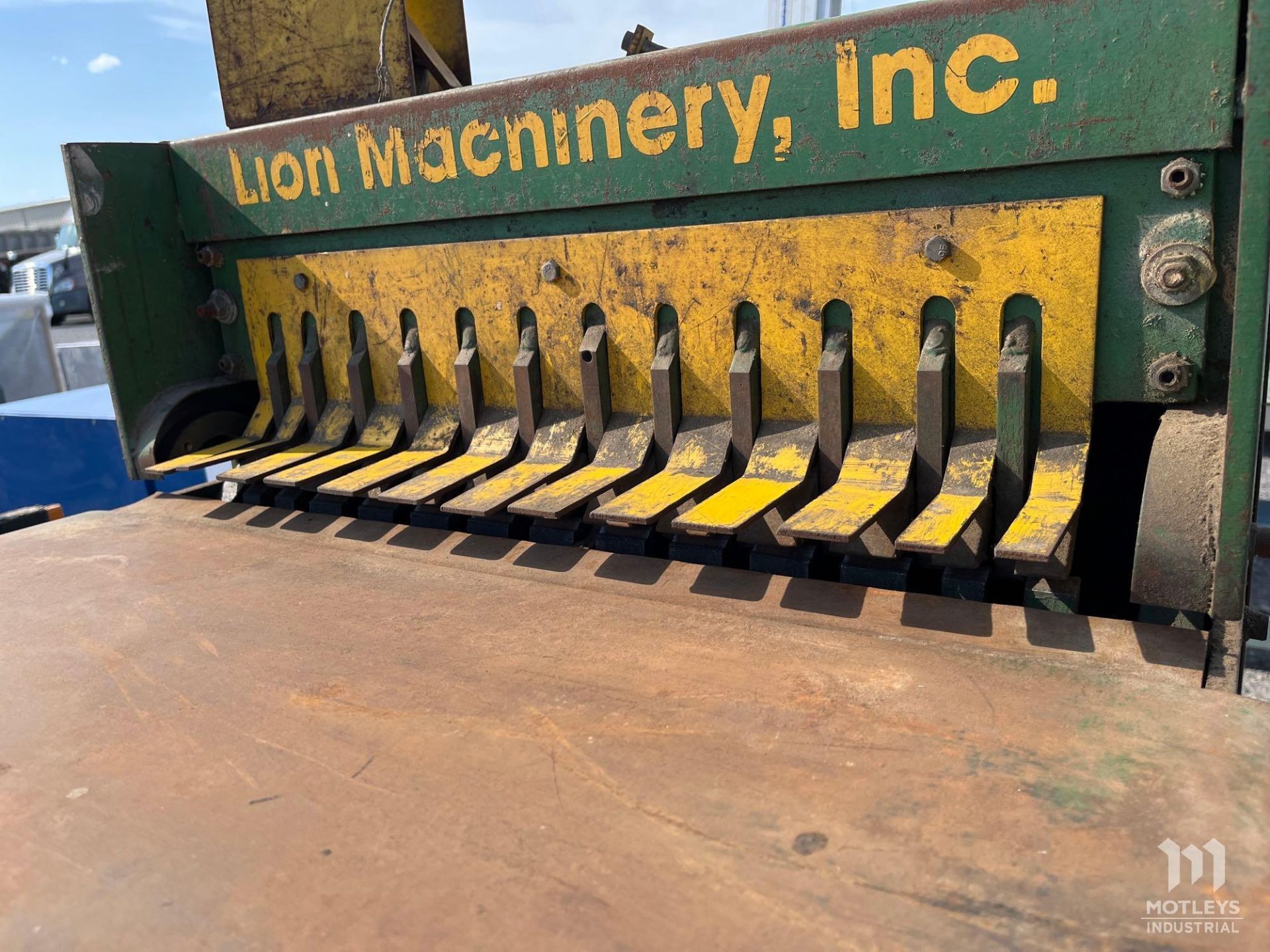 Lion Machinery APC Cleatfolder 2024 Cleat Bender - Image 8 of 9