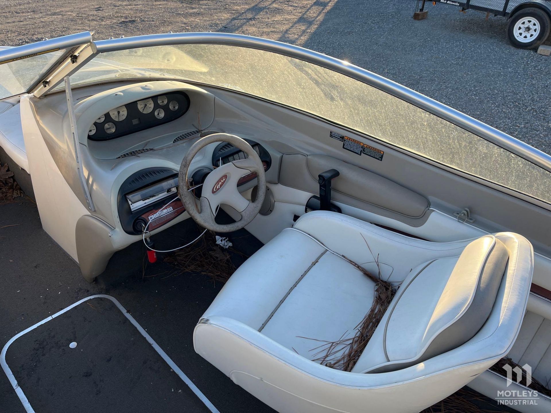 Capri Bayliner Boat and Trailer - Image 8 of 16