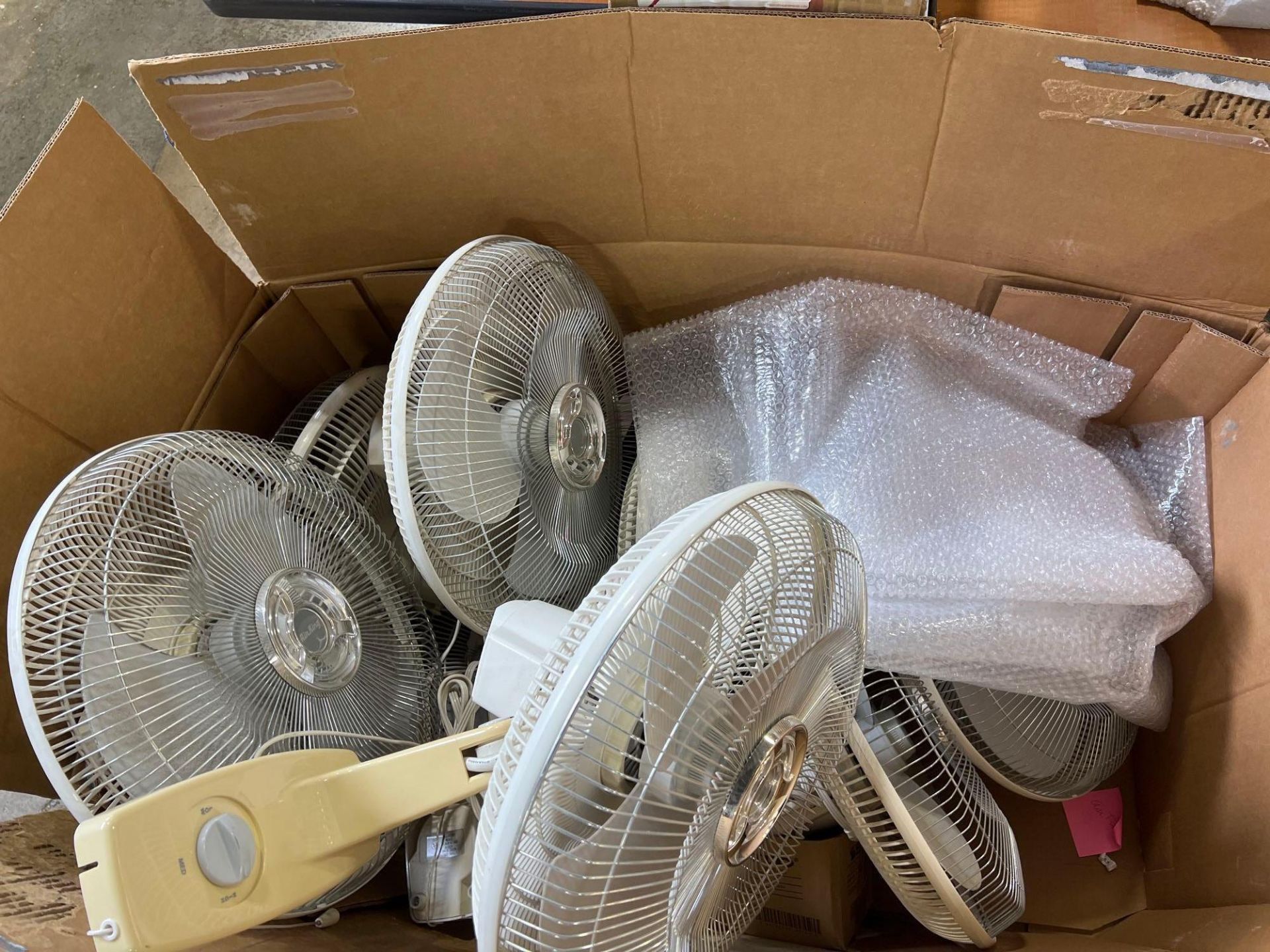 Box of AirKing Fans - Image 2 of 2
