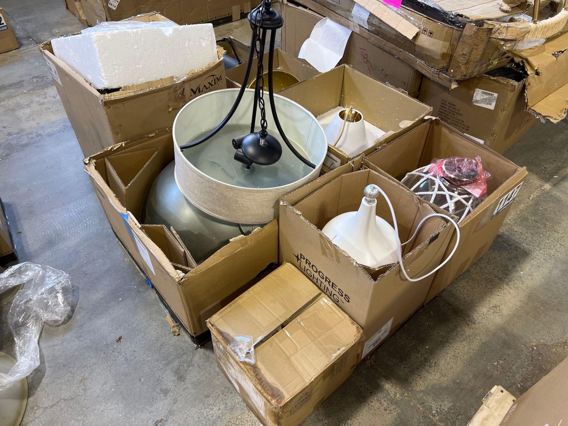 Lot of Assorted Light Fixtures - Bild 2 aus 11