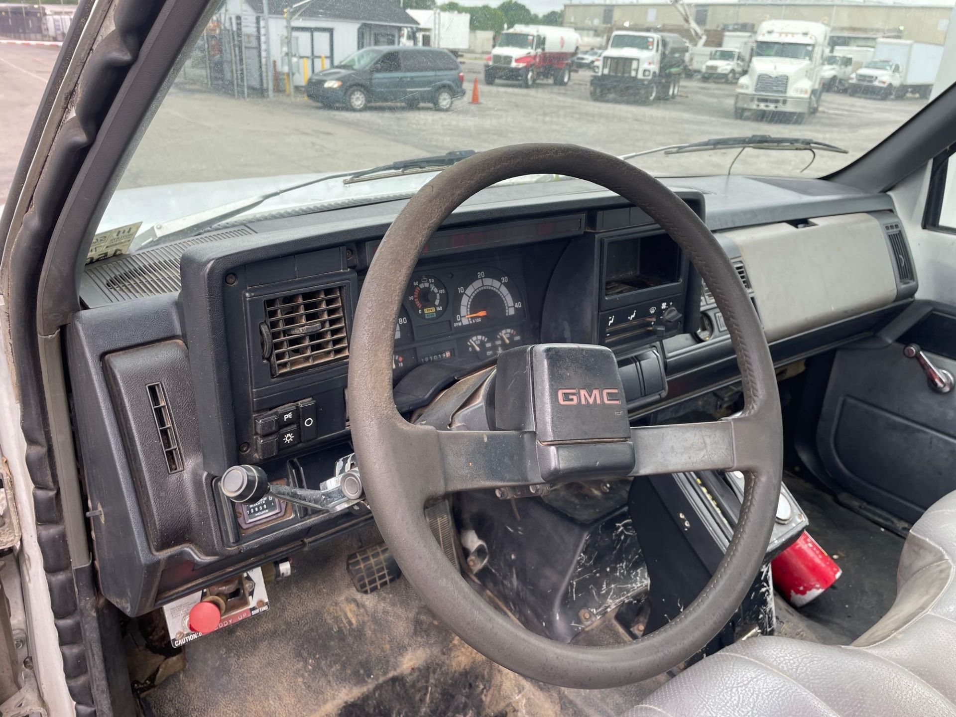 1993 GMC Top Kick Truck - Image 6 of 23