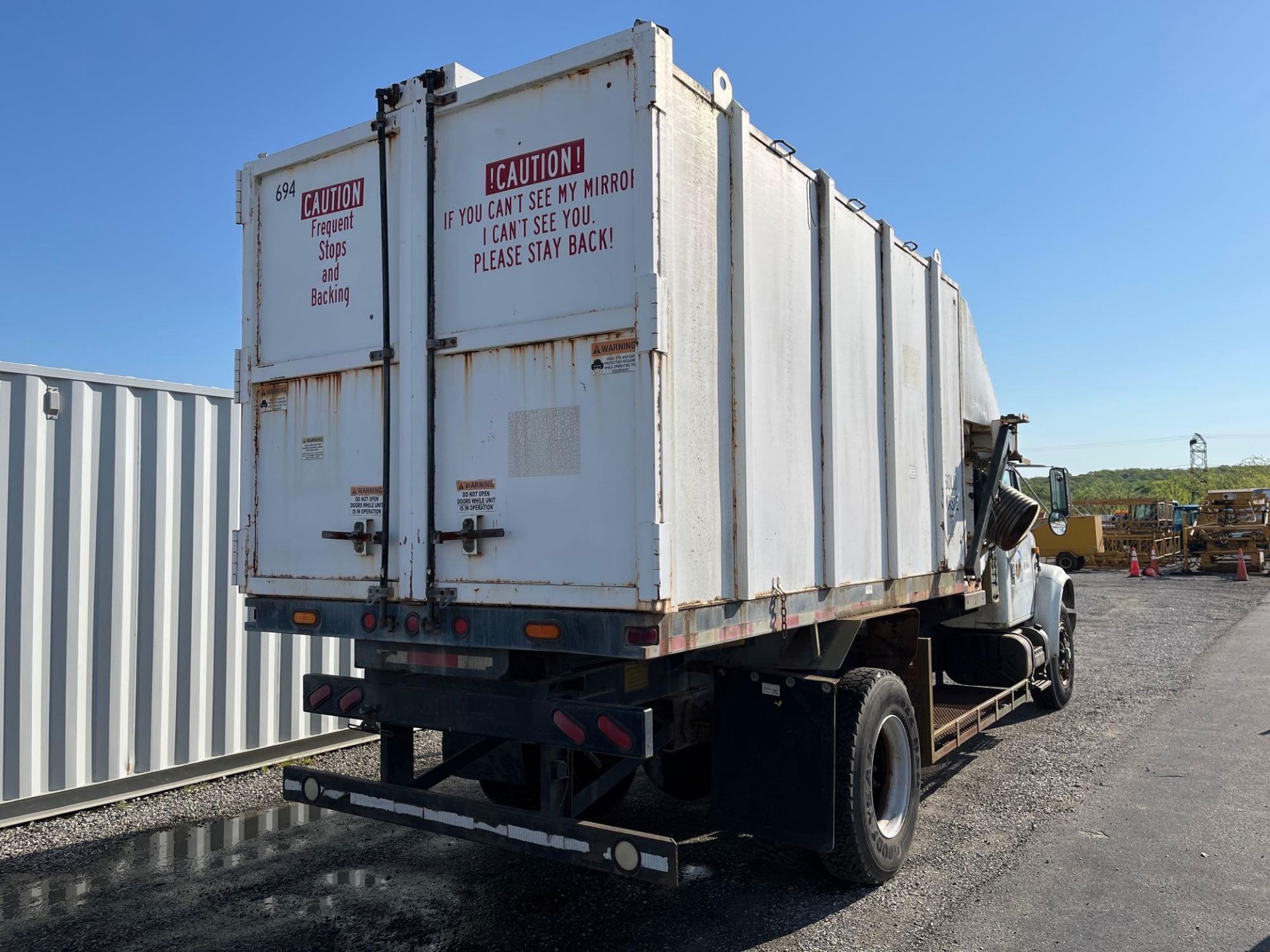 1992 International Solid Waste Truck - Image 2 of 25