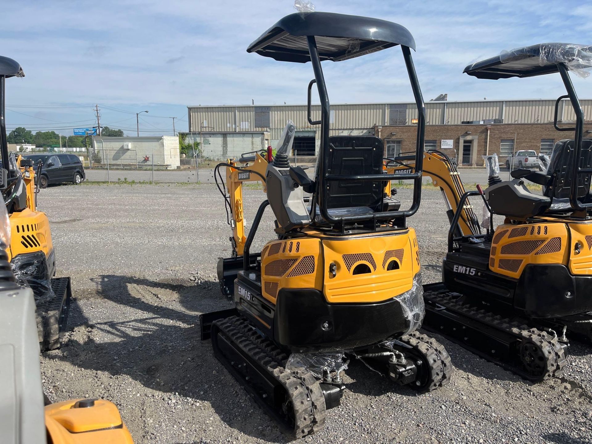 Diggit EM15 Crawler Excavator - Image 3 of 17