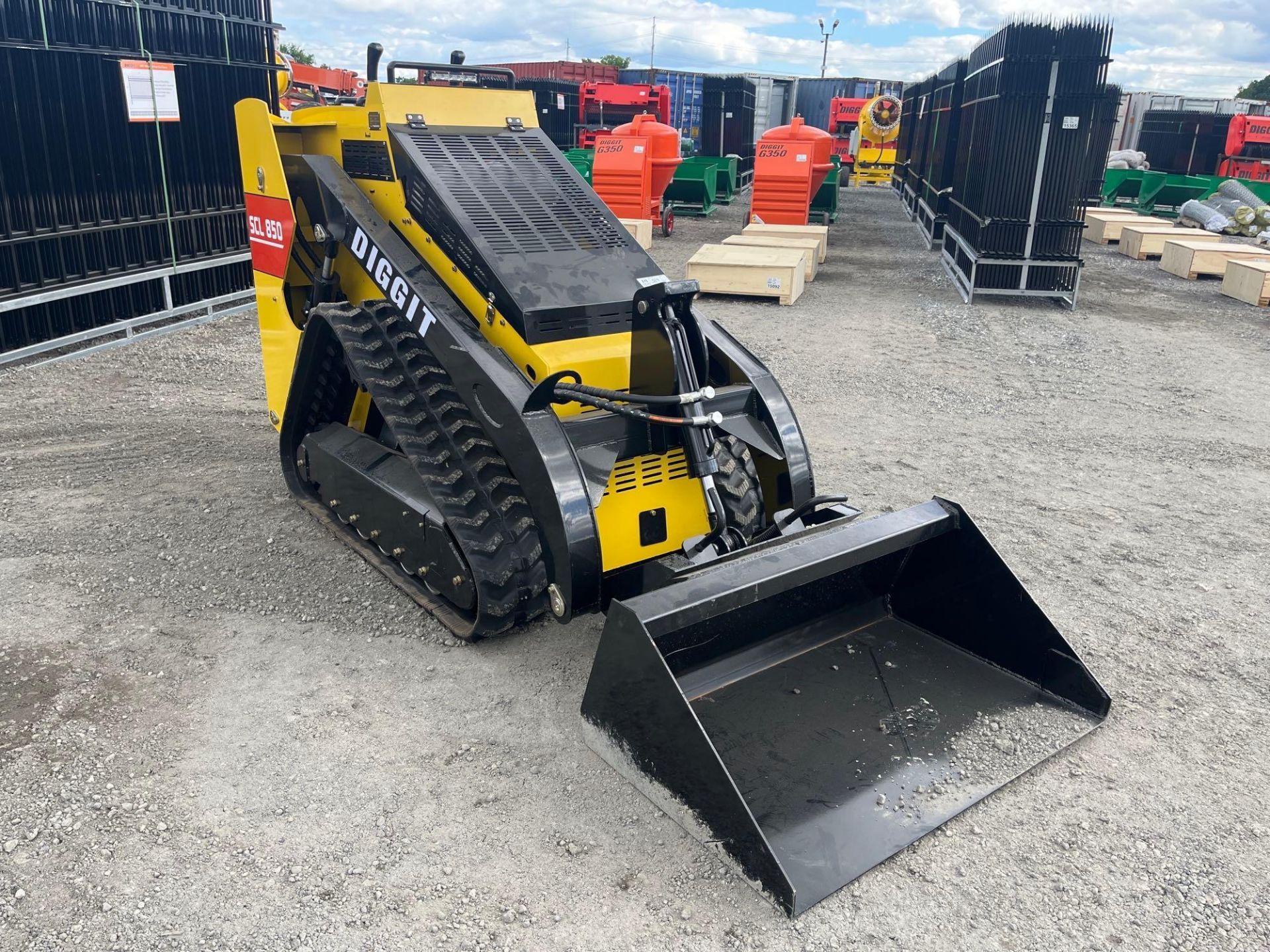 Diggit SCL850 Mini Skid Steer Loader - Image 4 of 15