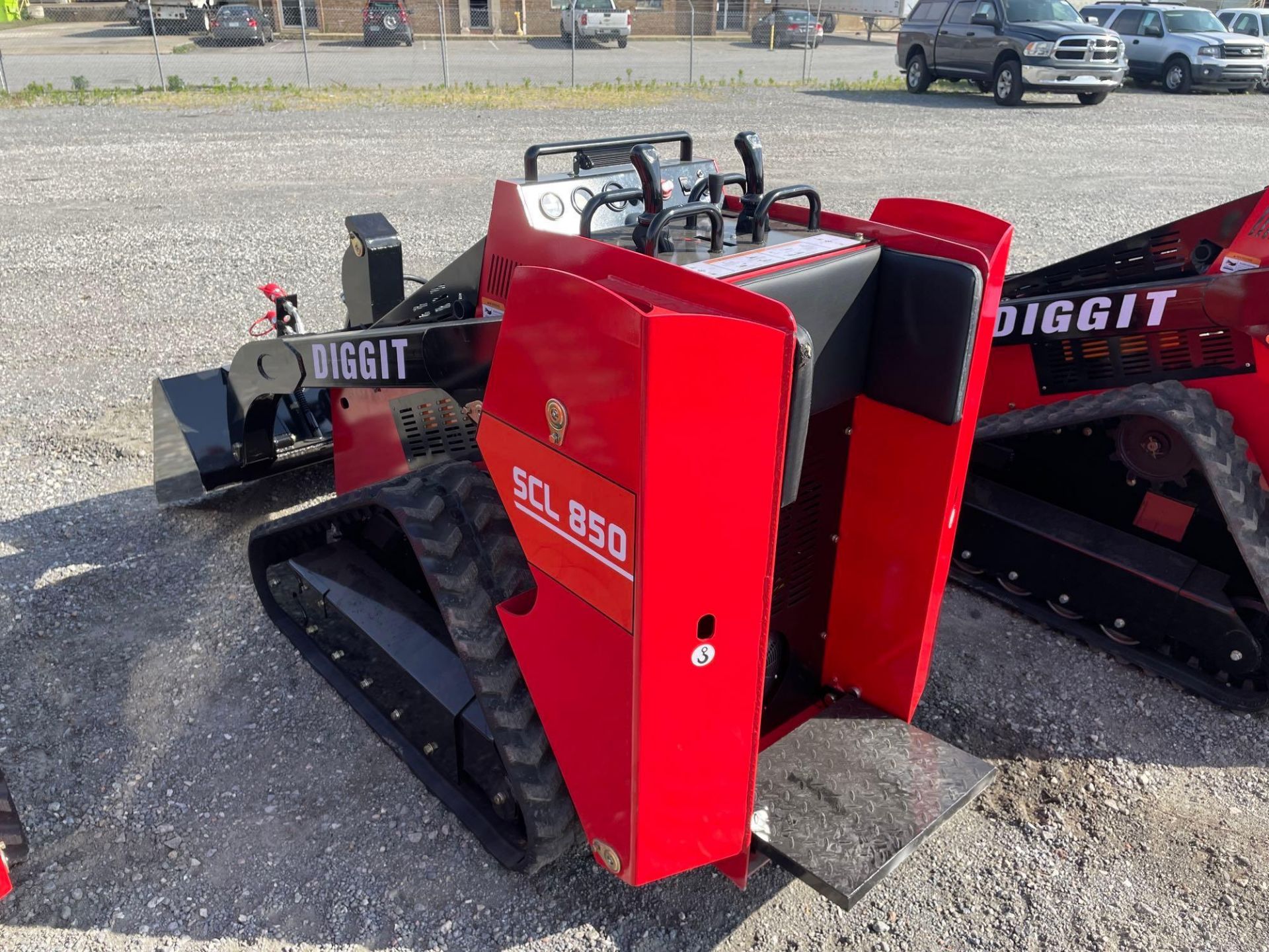 Diggit SCL850 Mini Skid Steer Loader - Image 3 of 14