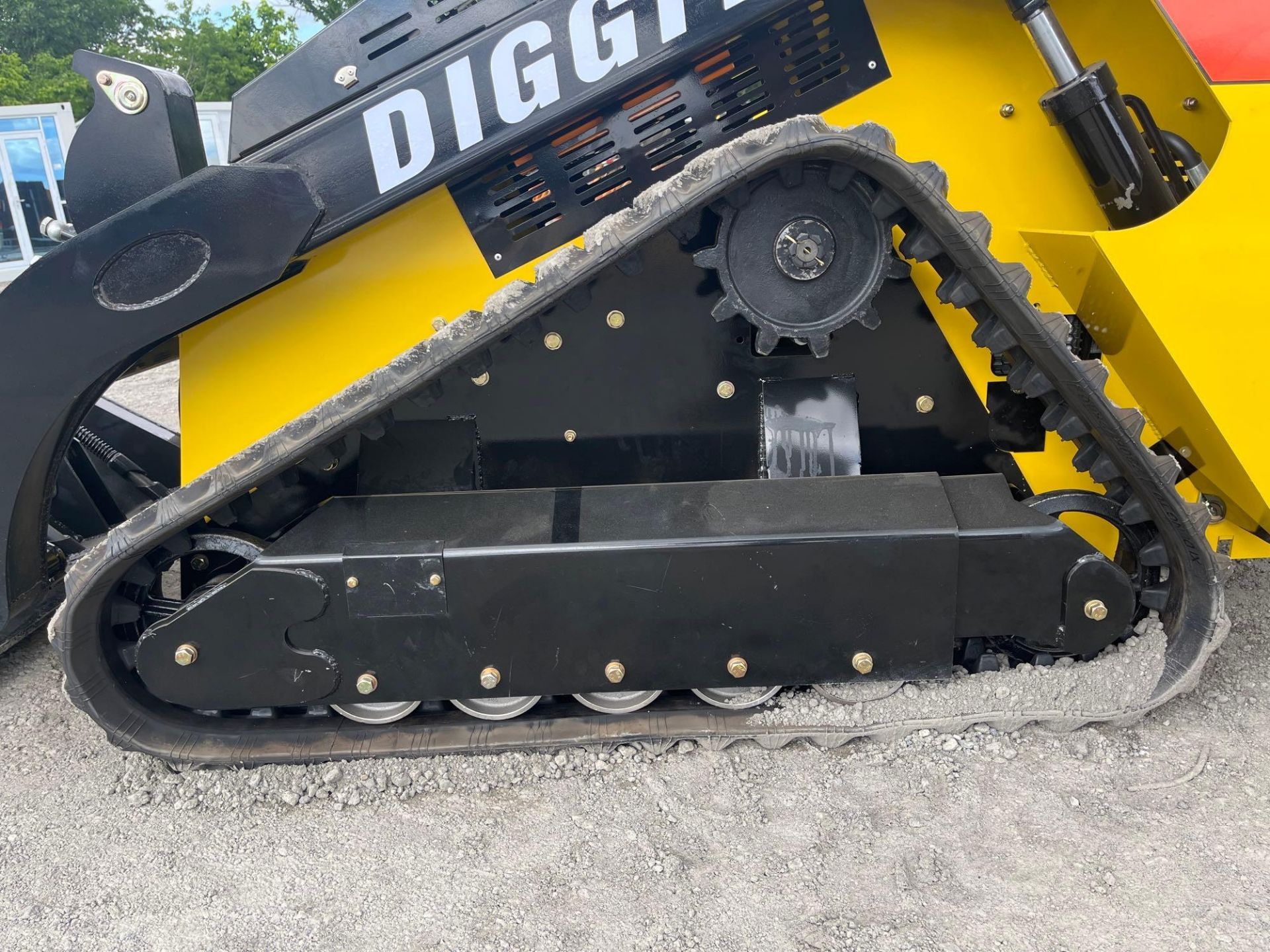 Diggit SCL850 Mini Skid Steer Loader - Image 13 of 15