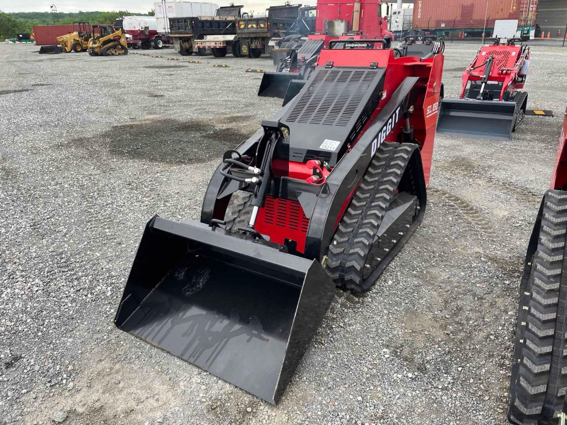 Diggit SCL850 Mini Skid Steer Loader