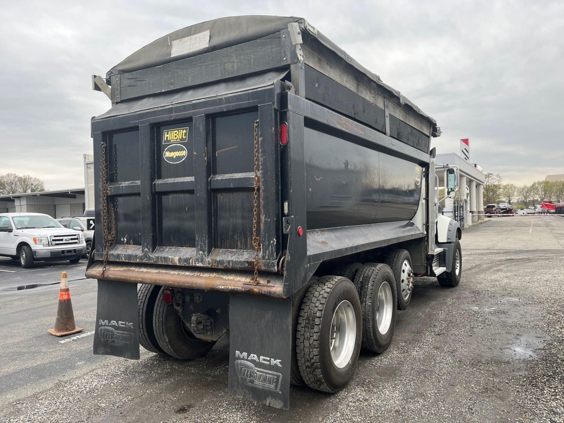 2020 Mack Granite GR64F Tri-Axle Dump Truck - Image 3 of 21