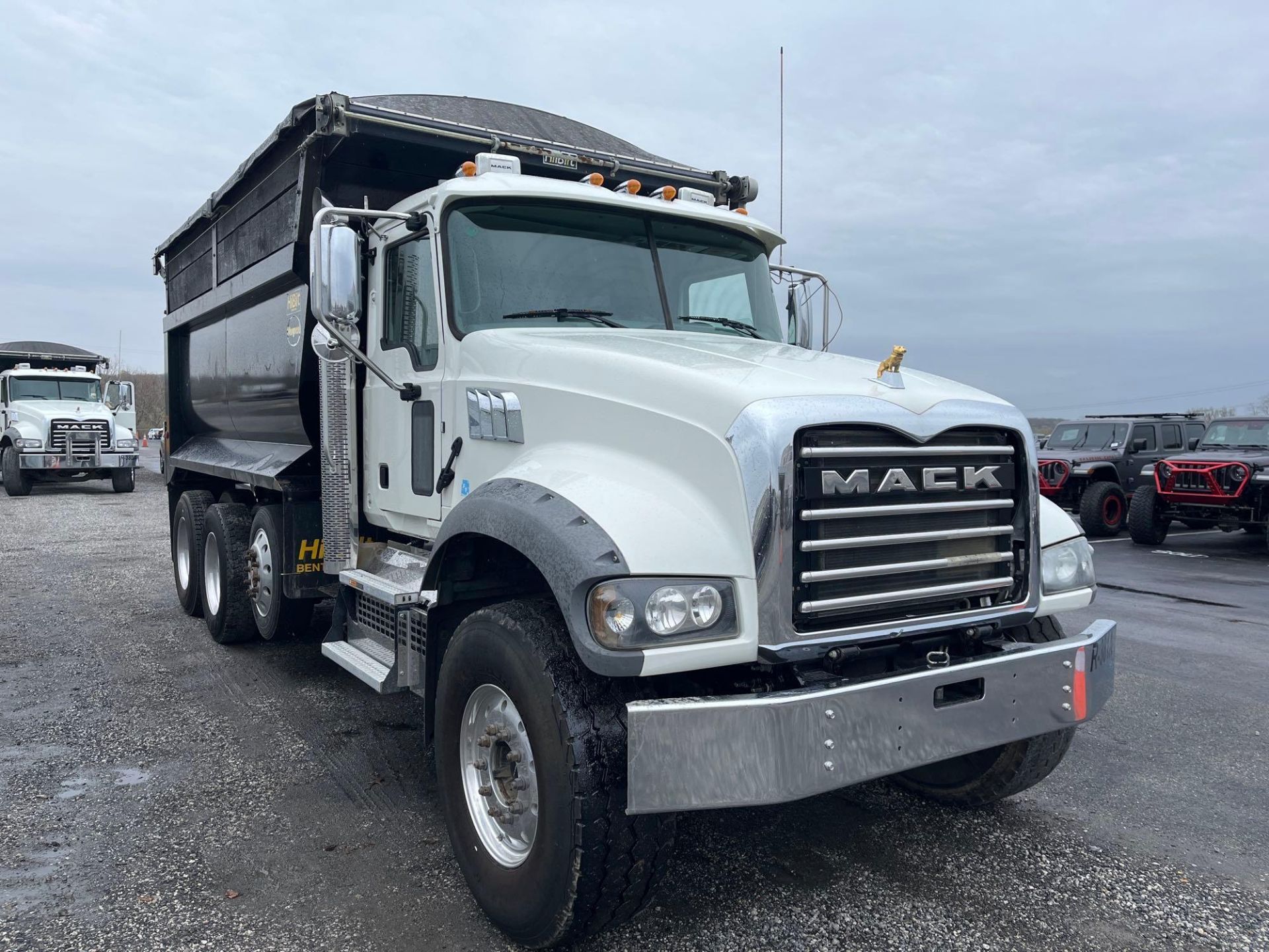 2020 Mack Granite GR64F Tri-Axle Dump Truck - Image 4 of 24