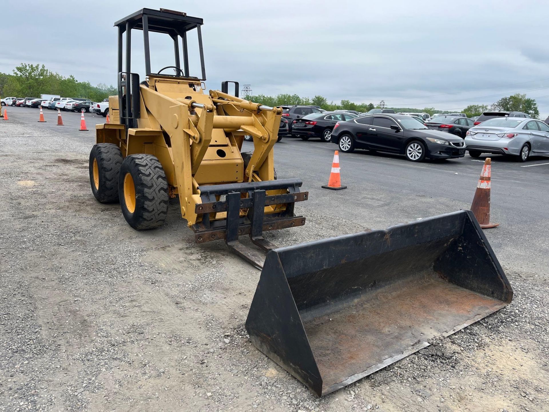 Owatonna Wheel Loader - Image 4 of 19