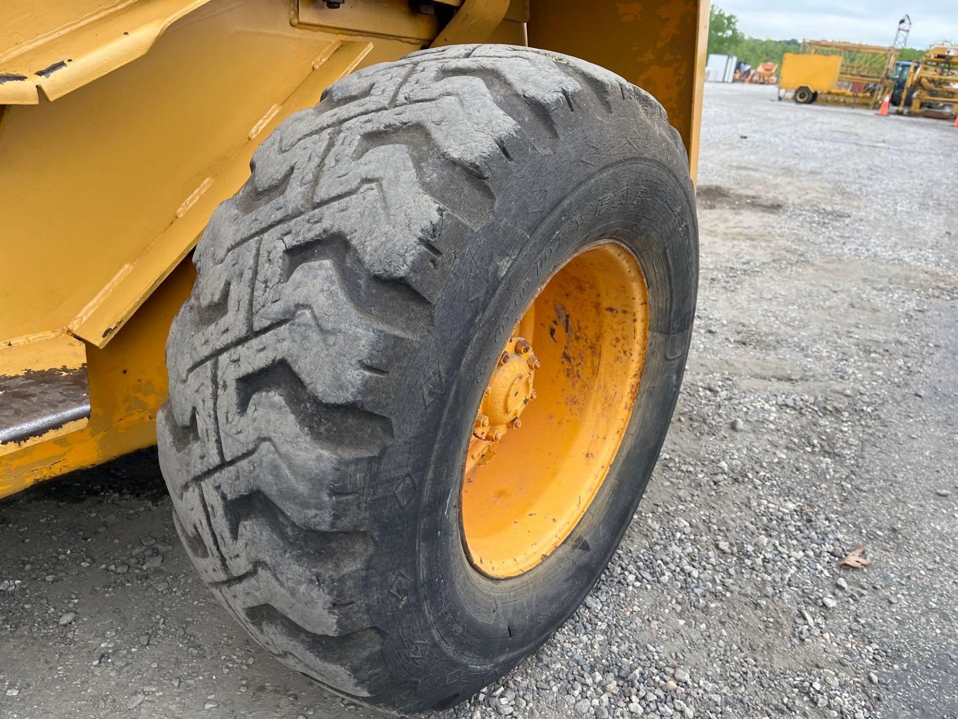 Owatonna Wheel Loader - Image 17 of 19