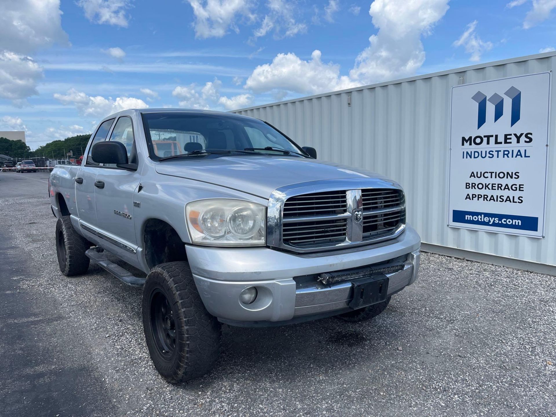 2007 Dodge Ram 1500 Crew Cab 4x4 Pickup Truck