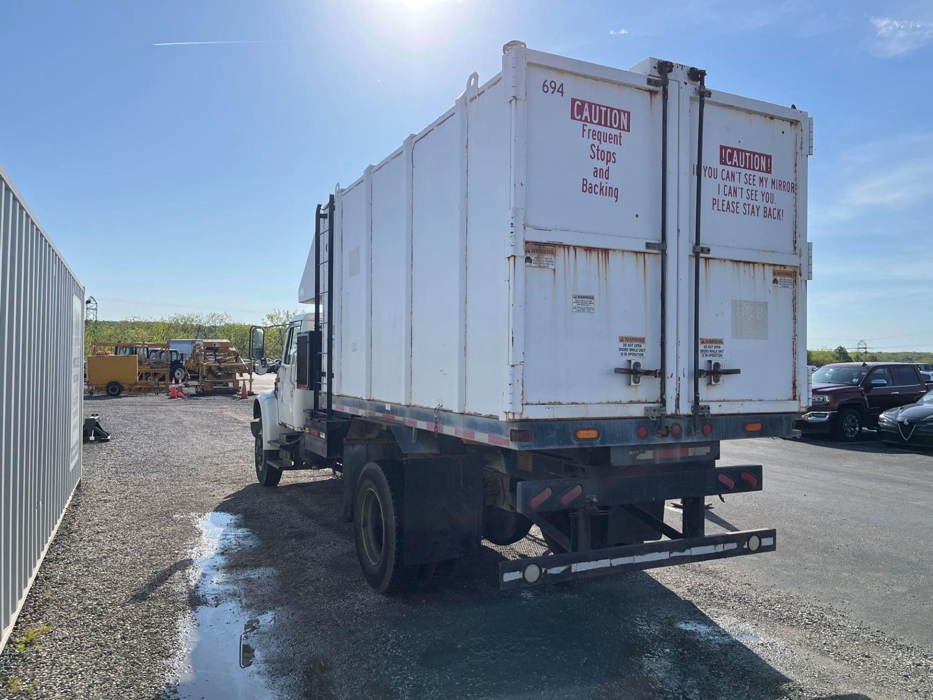 1992 International Solid Waste Truck - Image 3 of 25