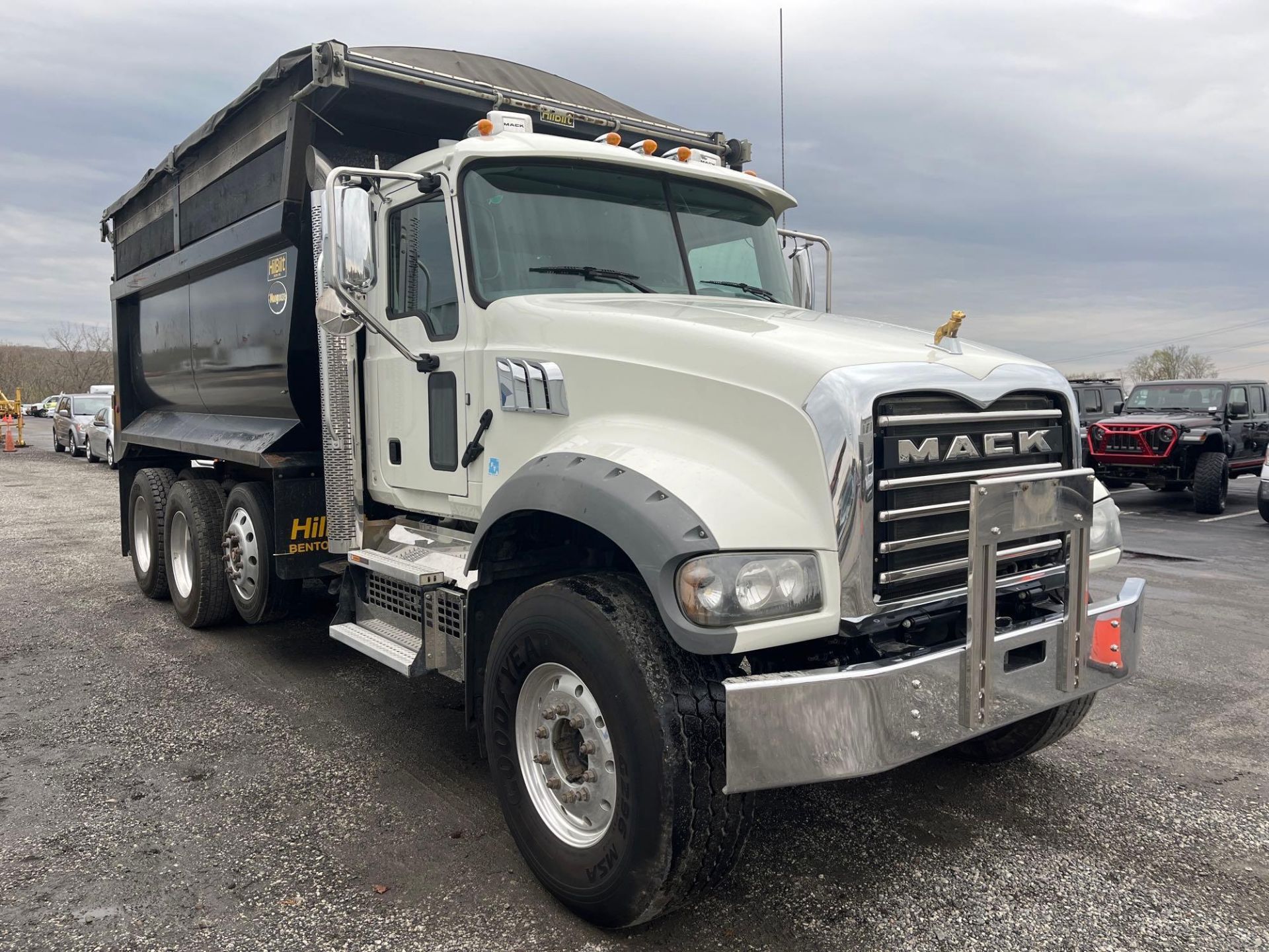 2020 Mack Granite GR64F Tri-Axle Dump Truck - Image 4 of 21
